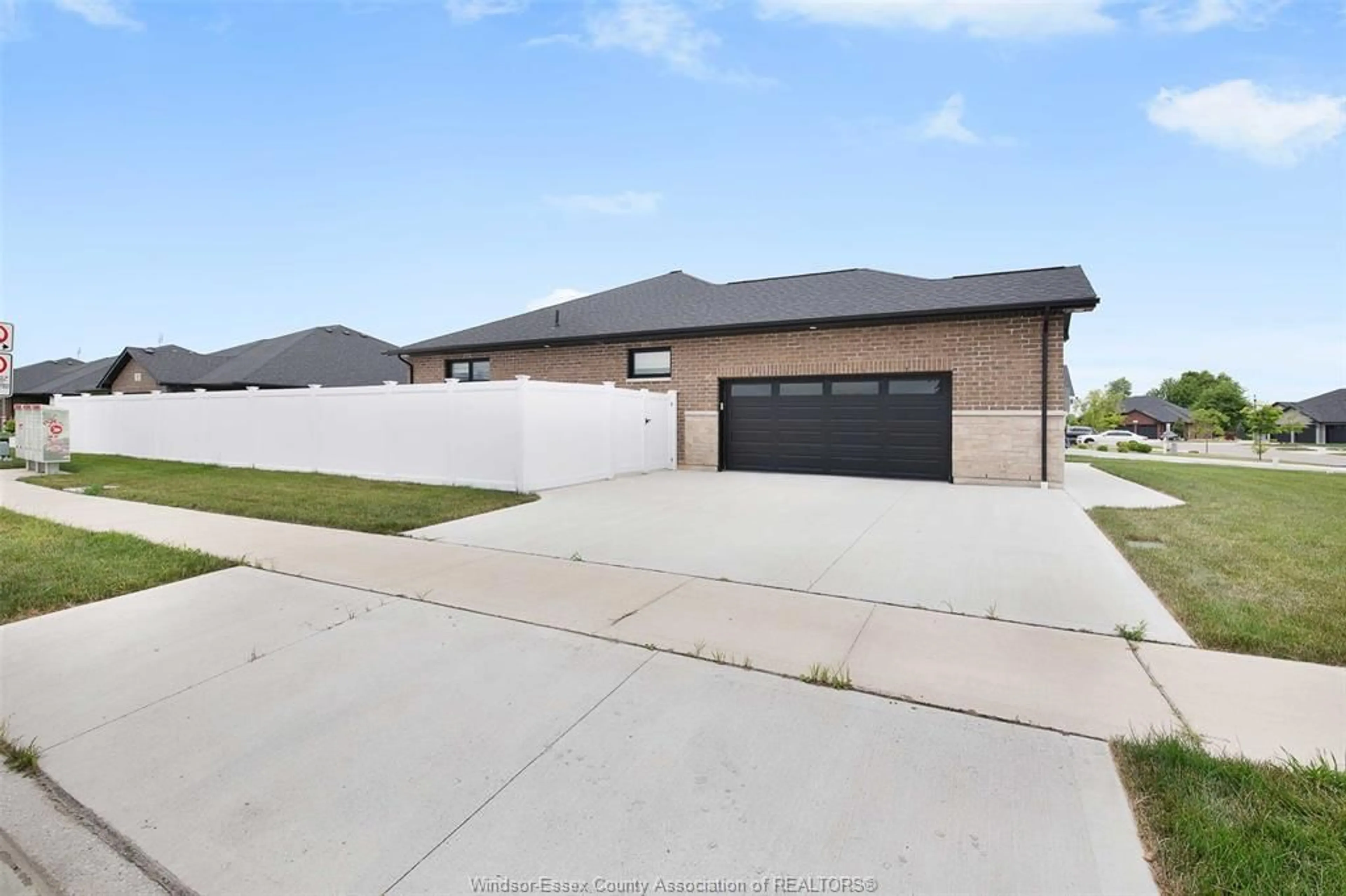 Unknown for 401 PEARSON Ave, Amherstburg Ontario N9V 0E9