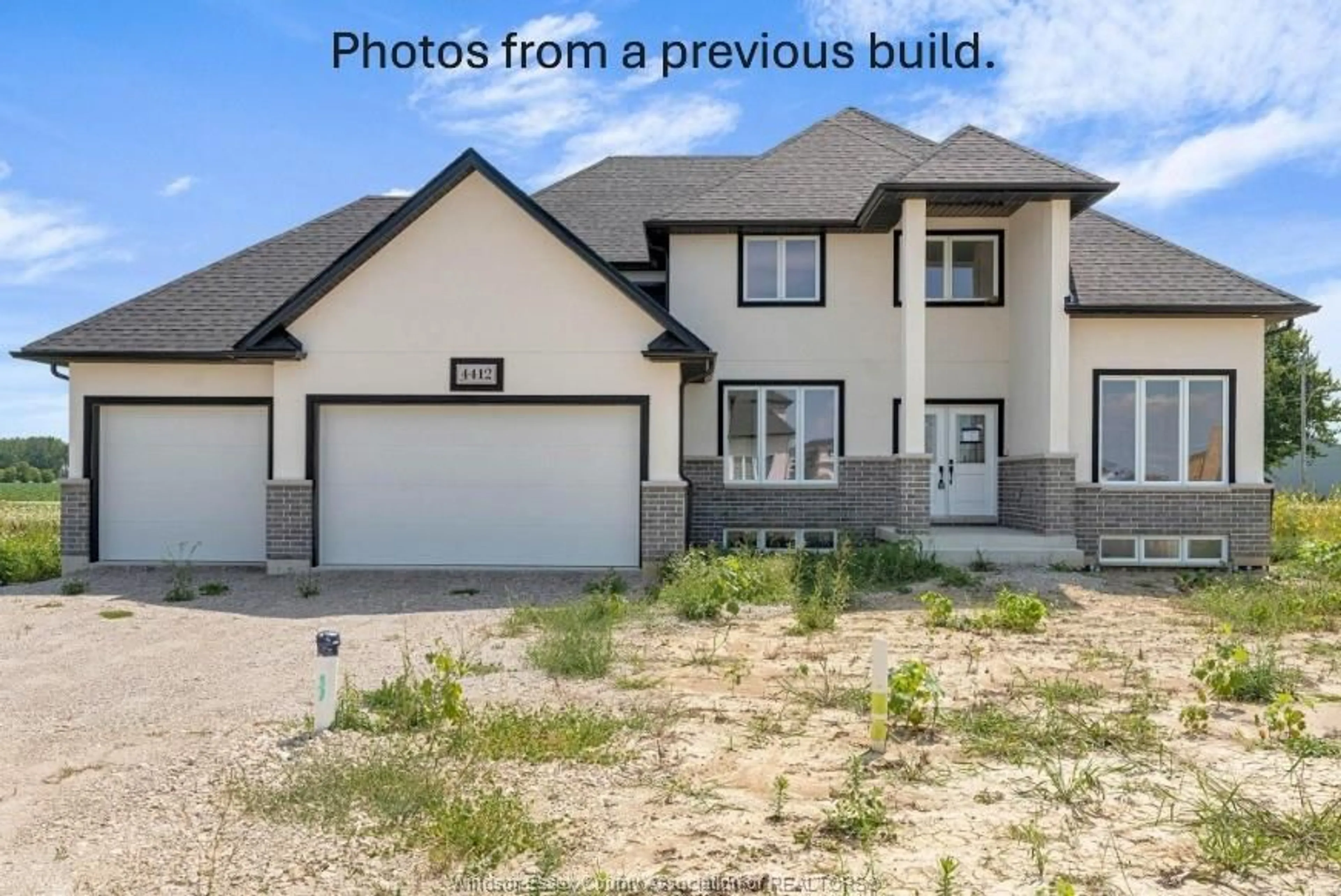 A pic from outside/outdoor area/front of a property/back of a property/a pic from drone, street for 2572 MAYFAIR, LaSalle Ontario N9J 2M6