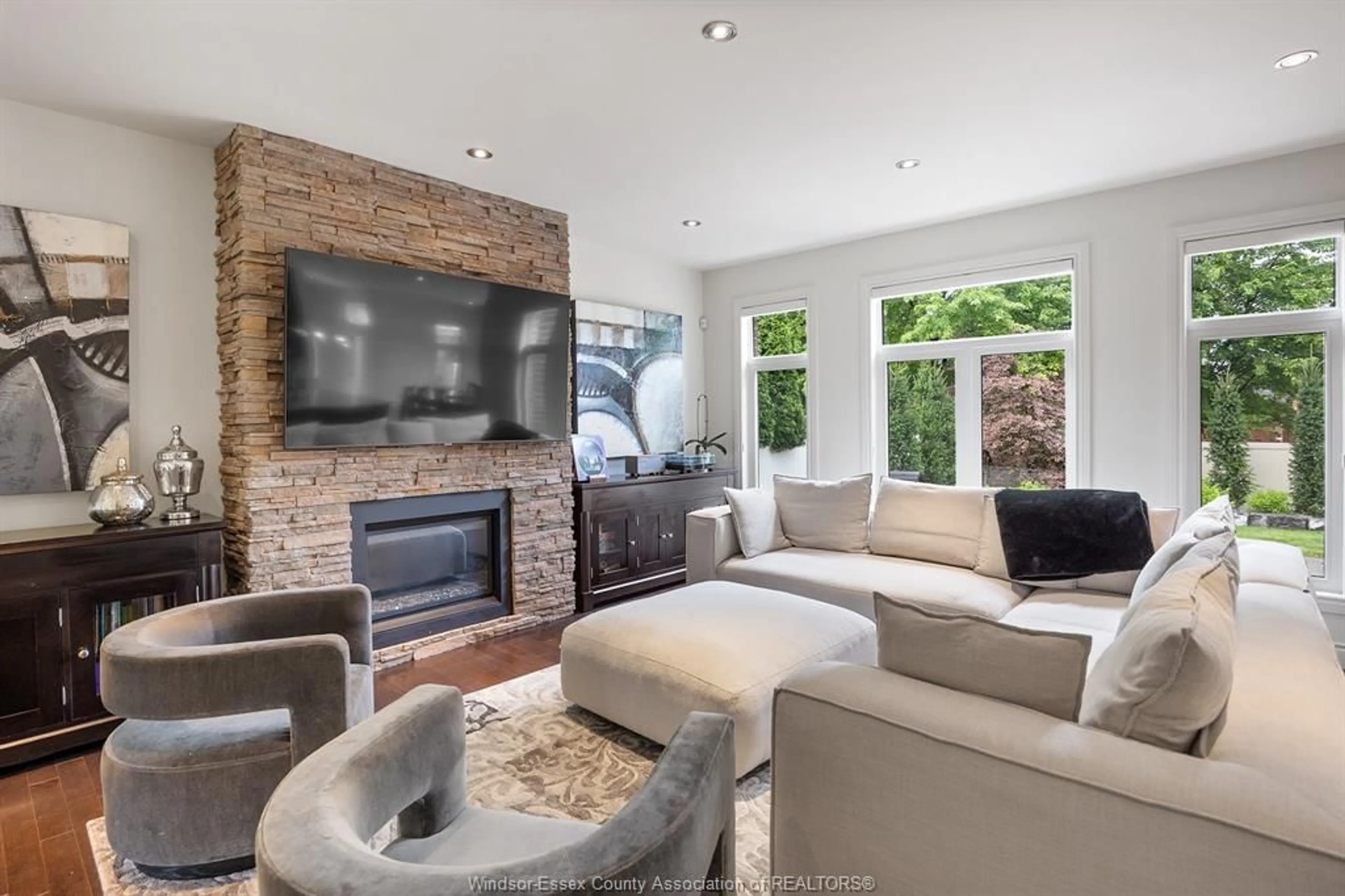 Living room with furniture, unknown for 359 JORDAN Lane, Lakeshore Ontario N8N 5E9