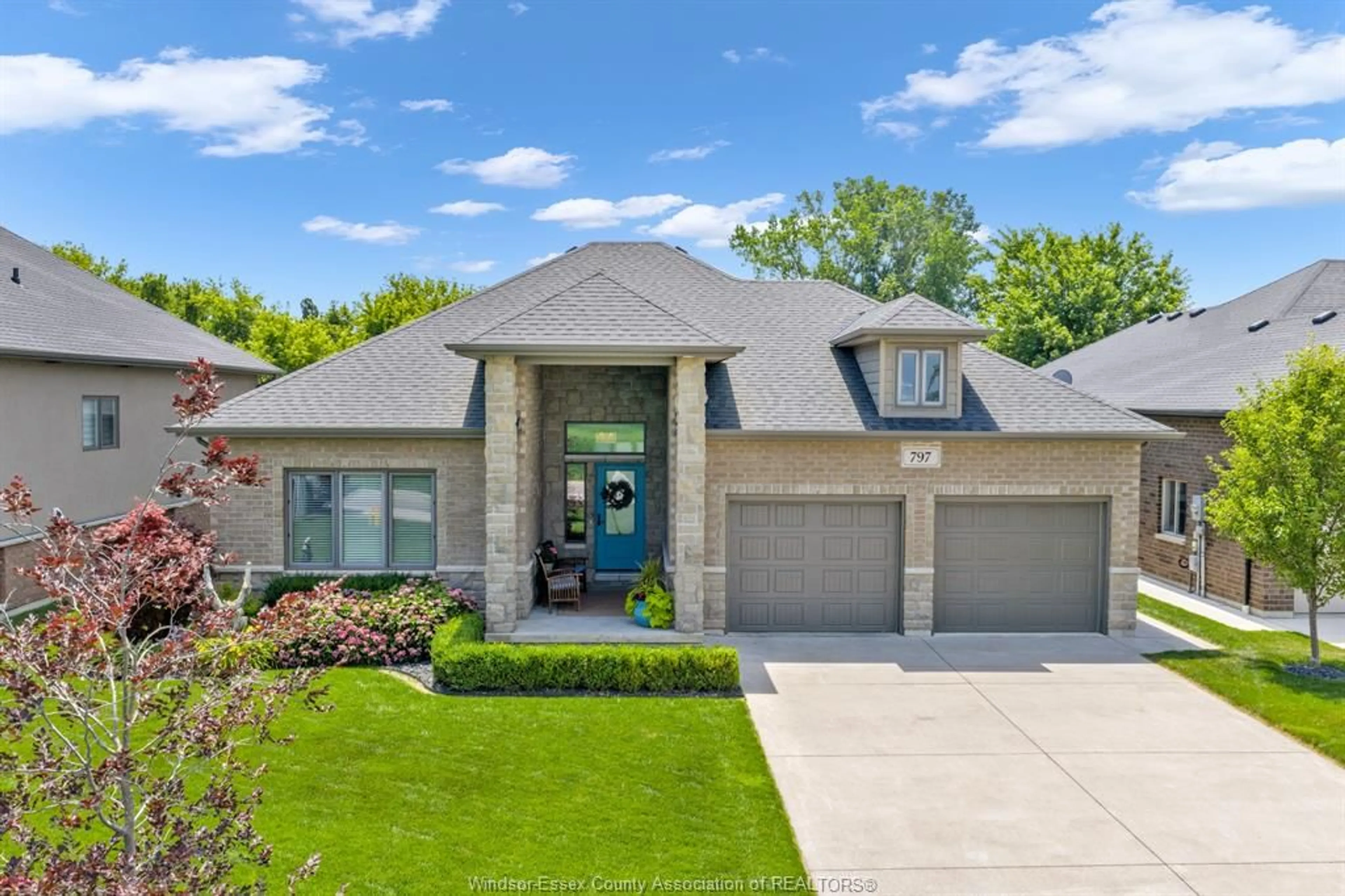 Home with brick exterior material, street for 797 HERITAGE Rd, Kingsville Ontario N9Y 0B6
