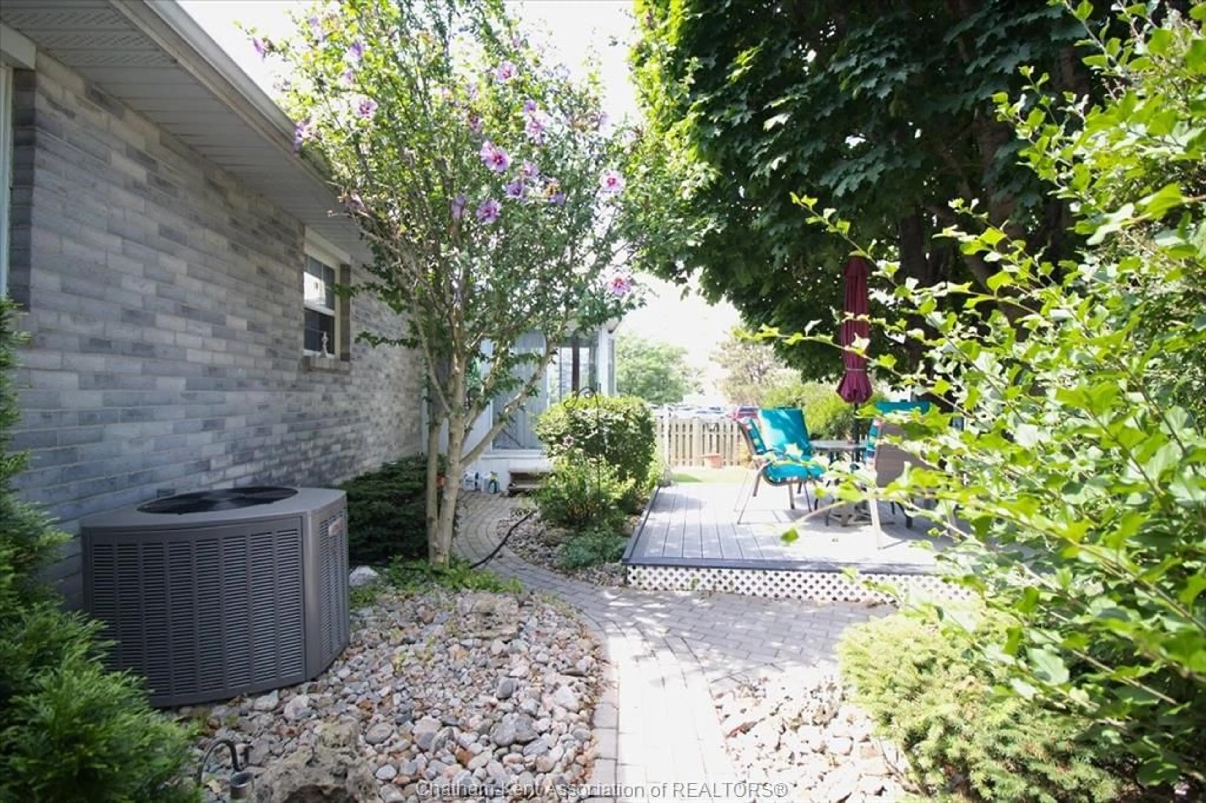 Patio, street for 3 Churchill Park Rd, Chatham Ontario N7M 6M2