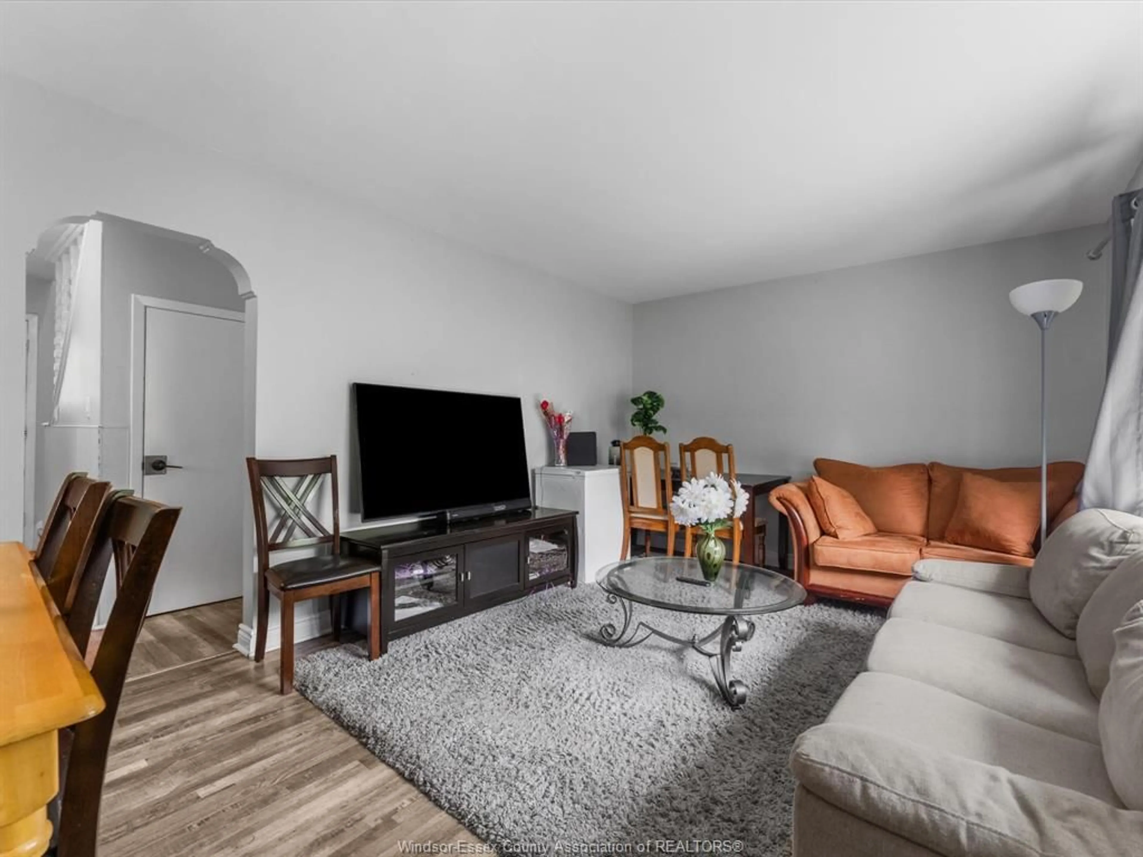 Living room with furniture, unknown for 1017 Merritt Dr, Windsor Ontario N9B 3G5