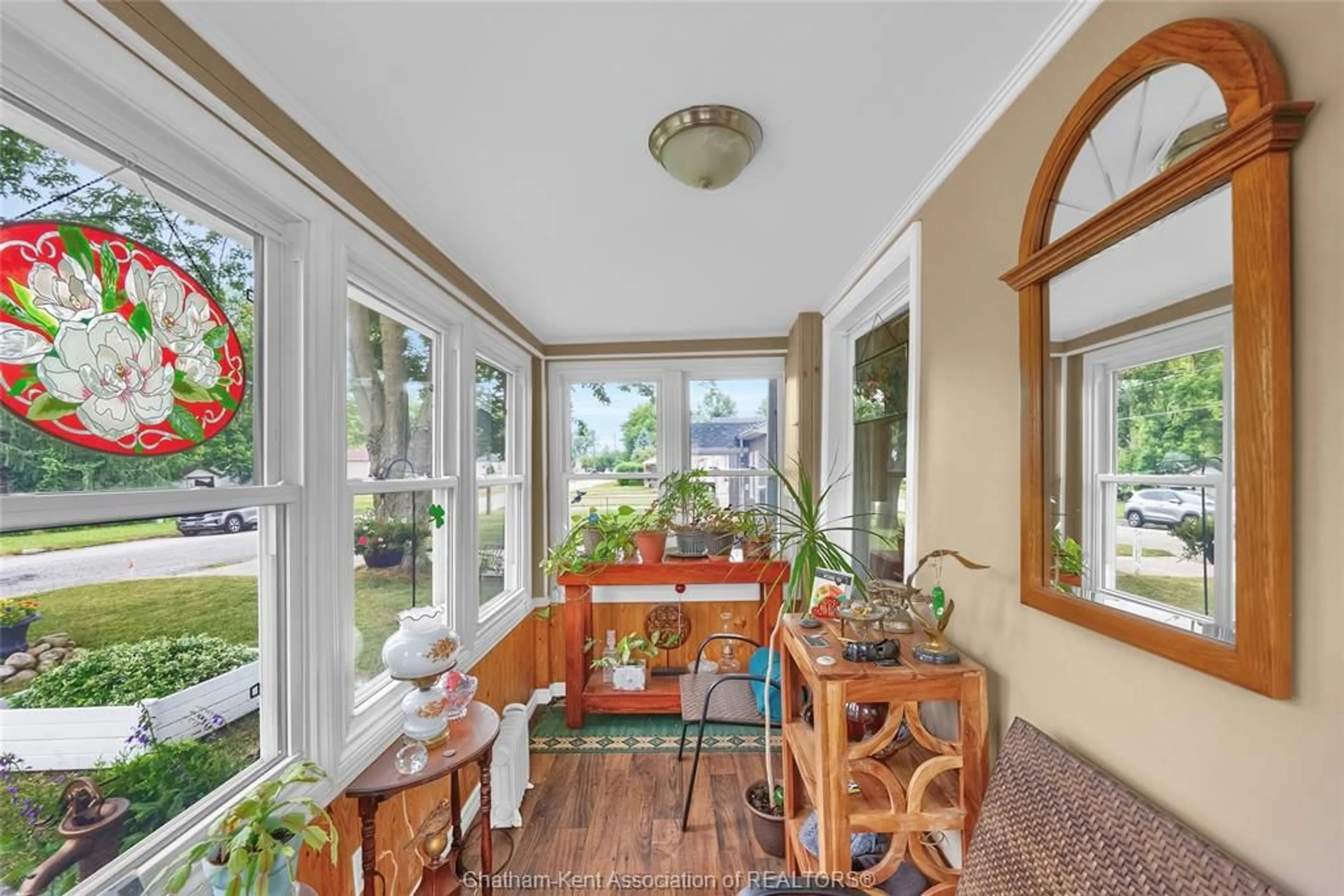 Unknown for 37 Berry St, Chatham Ontario N7M 3B2