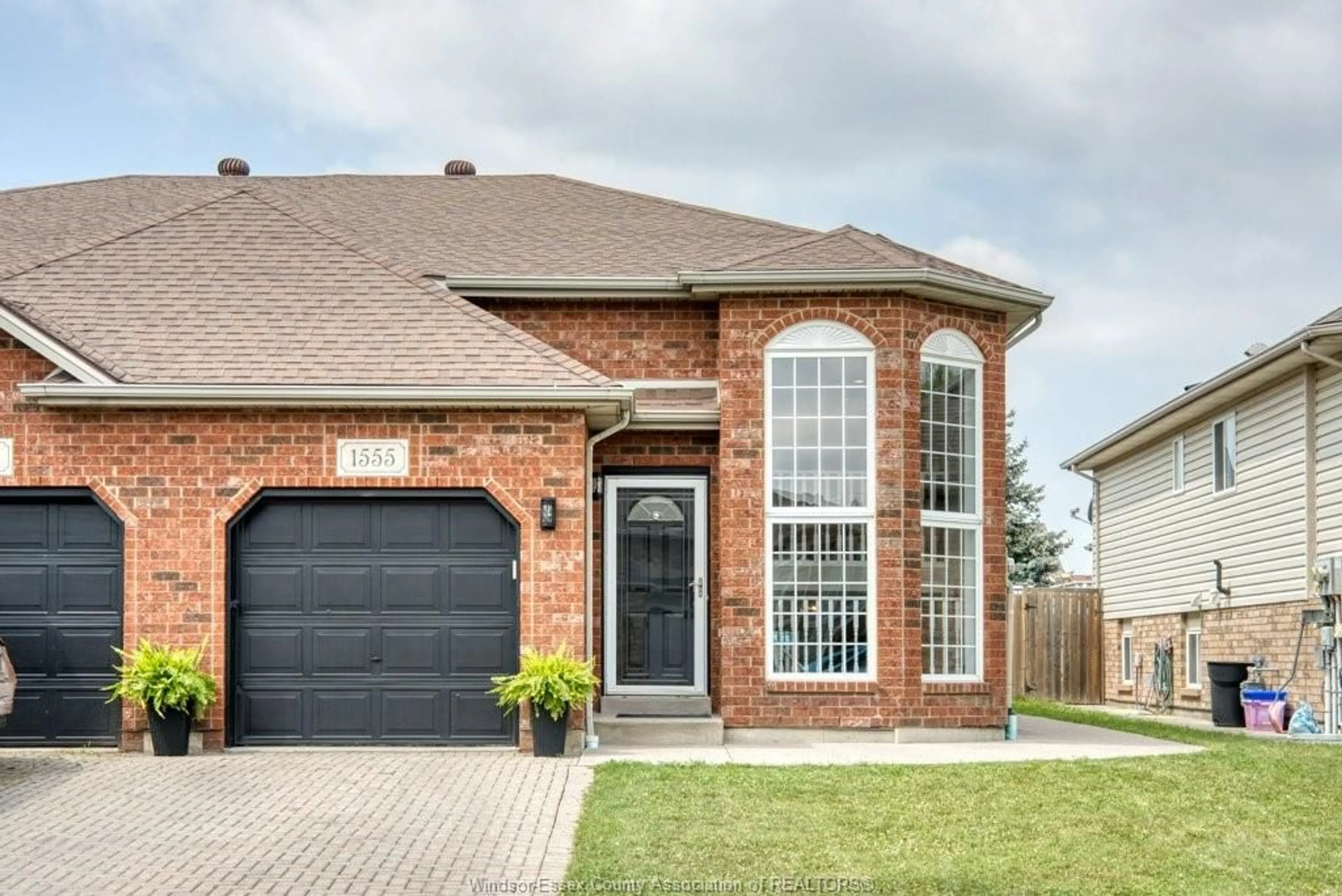 Home with brick exterior material, street for 1555 Lovell Cres, LaSalle Ontario N9H 2M8