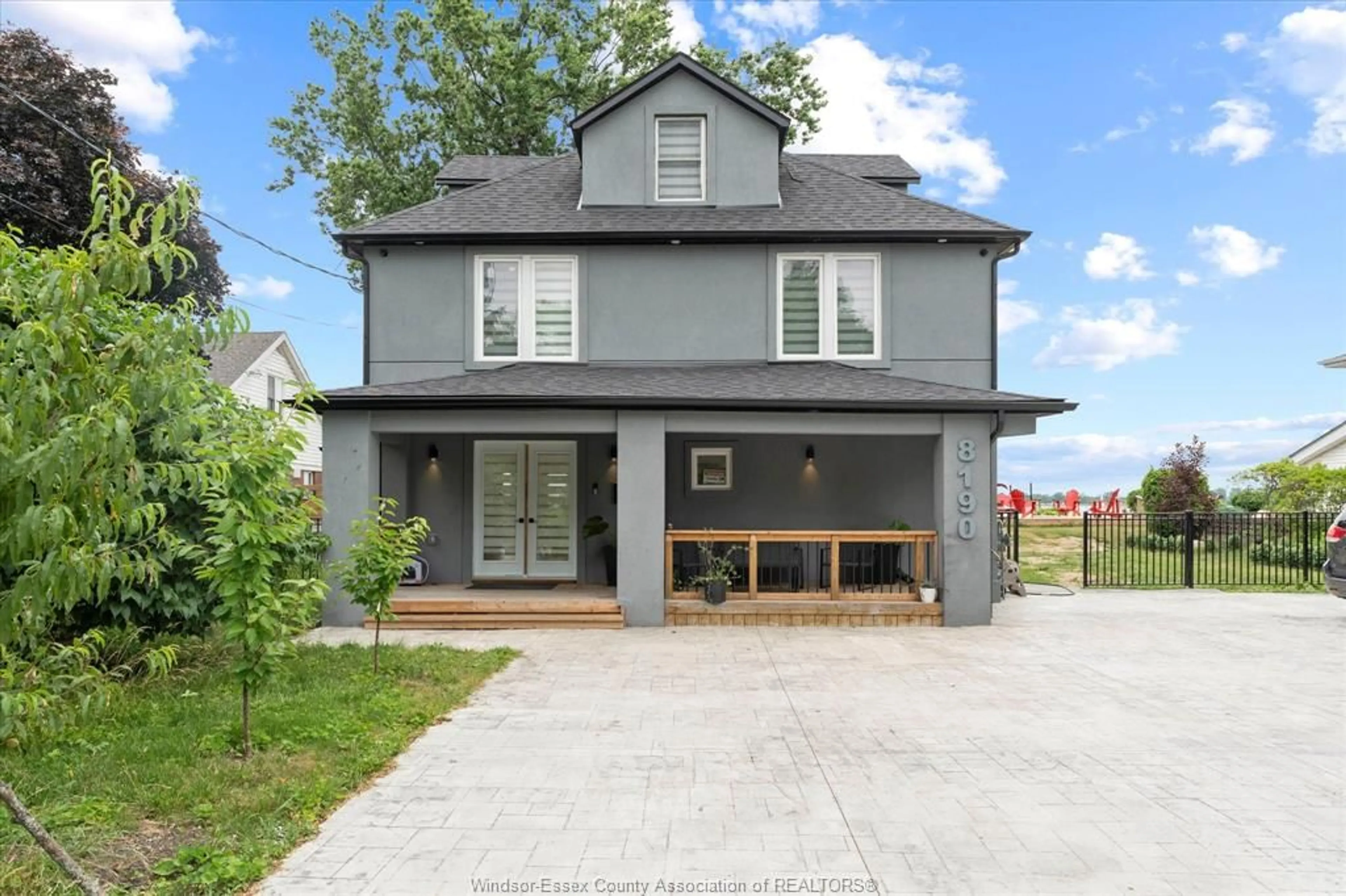Unknown for 8190 RIVERSIDE Dr, Windsor Ontario N8S 1E4