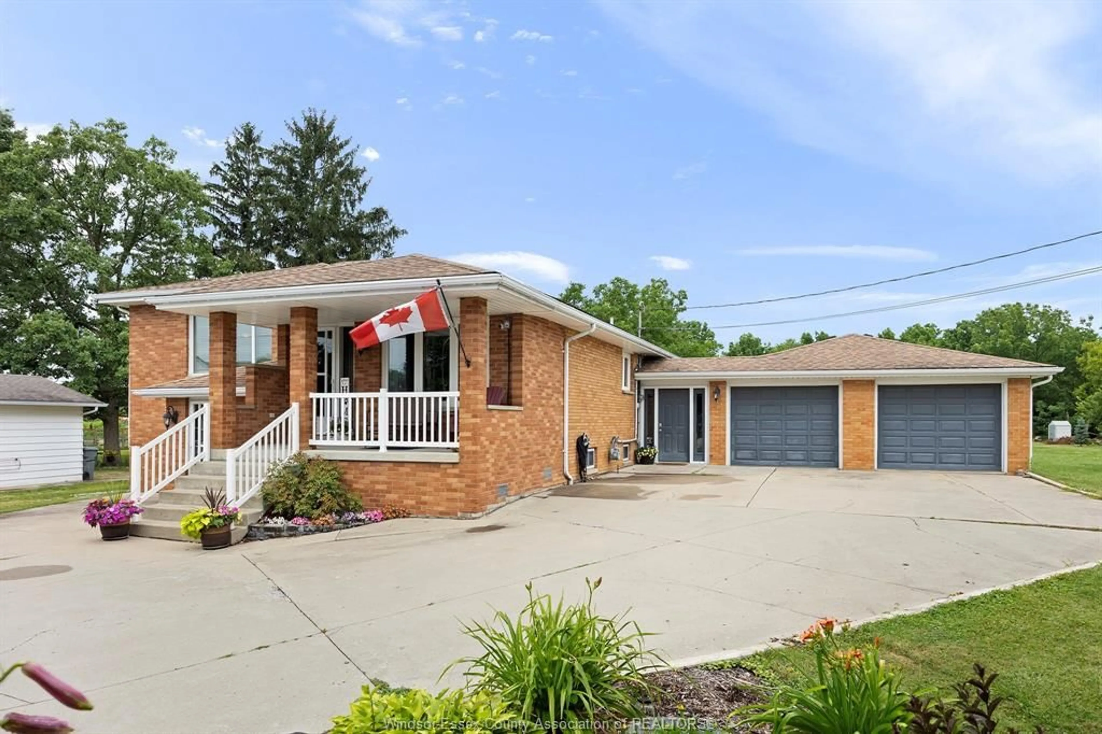 Home with brick exterior material, street for 140 TEXAS Rd, Amherstburg Ontario N9V 2R7