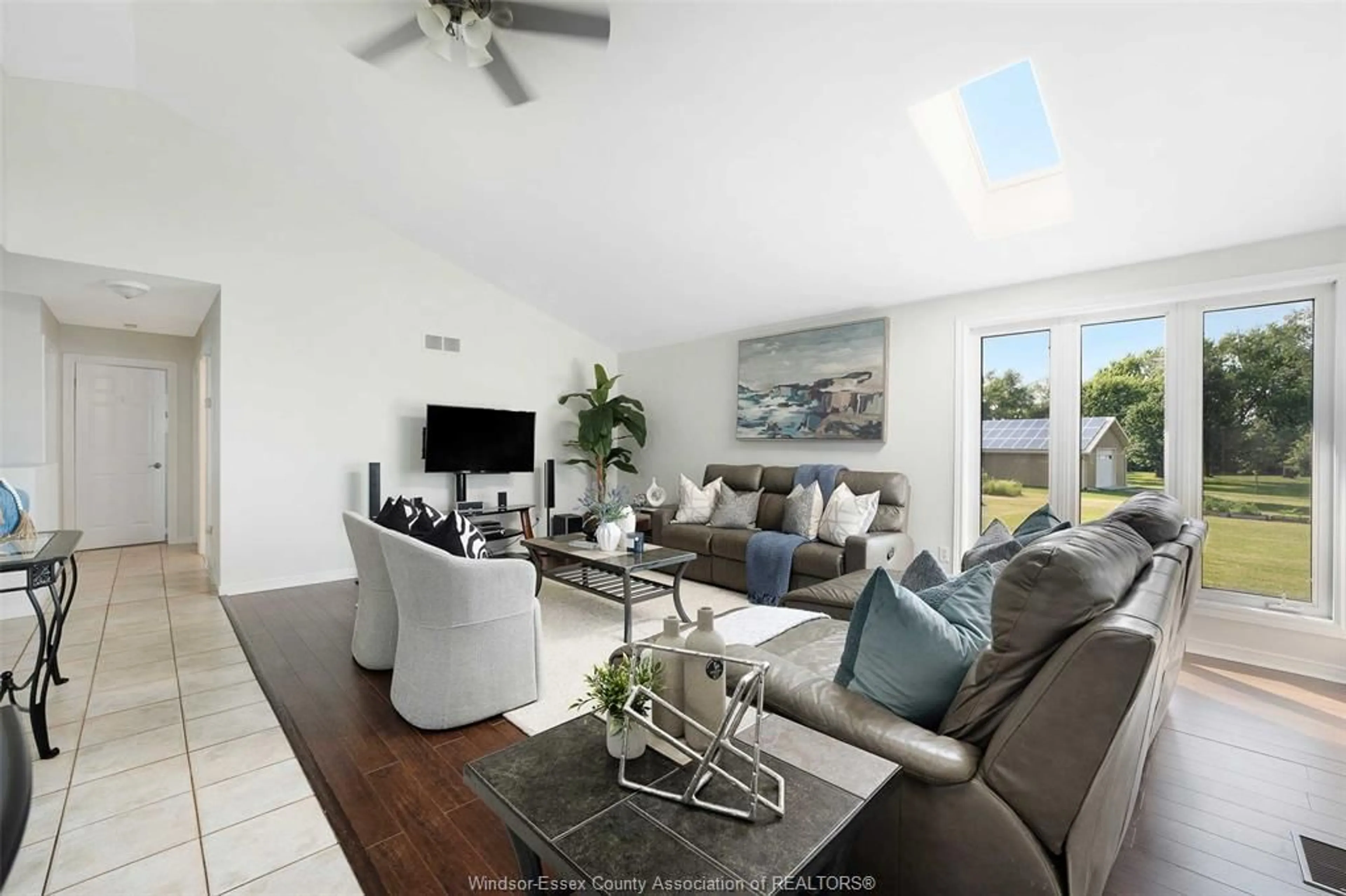 Living room with furniture, unknown for 94 SARI Lane, Amherstburg Ontario N9V 3R3