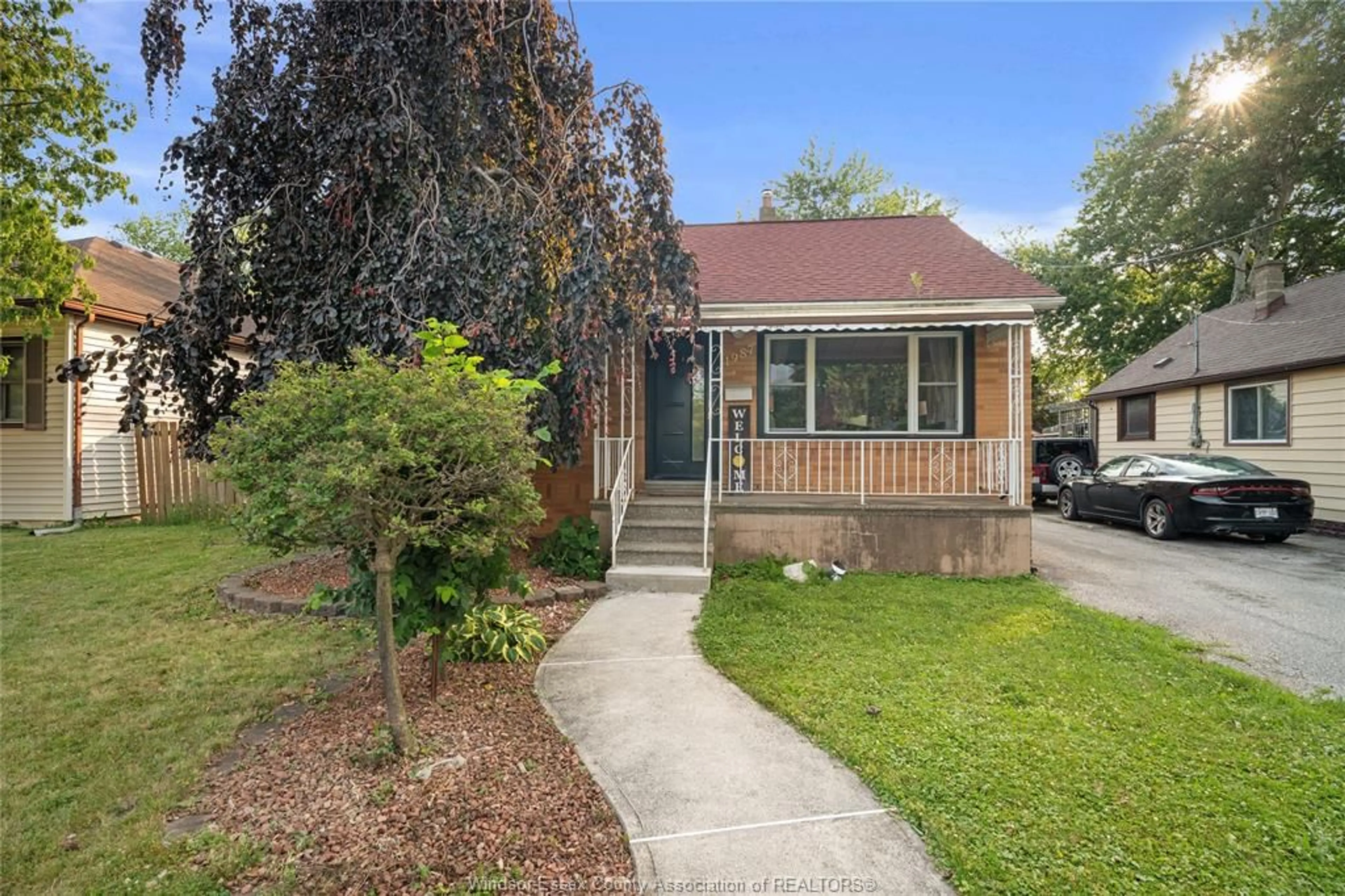 Home with brick exterior material, street for 1987 BUCKINGHAM, Windsor Ontario N8T 2A9