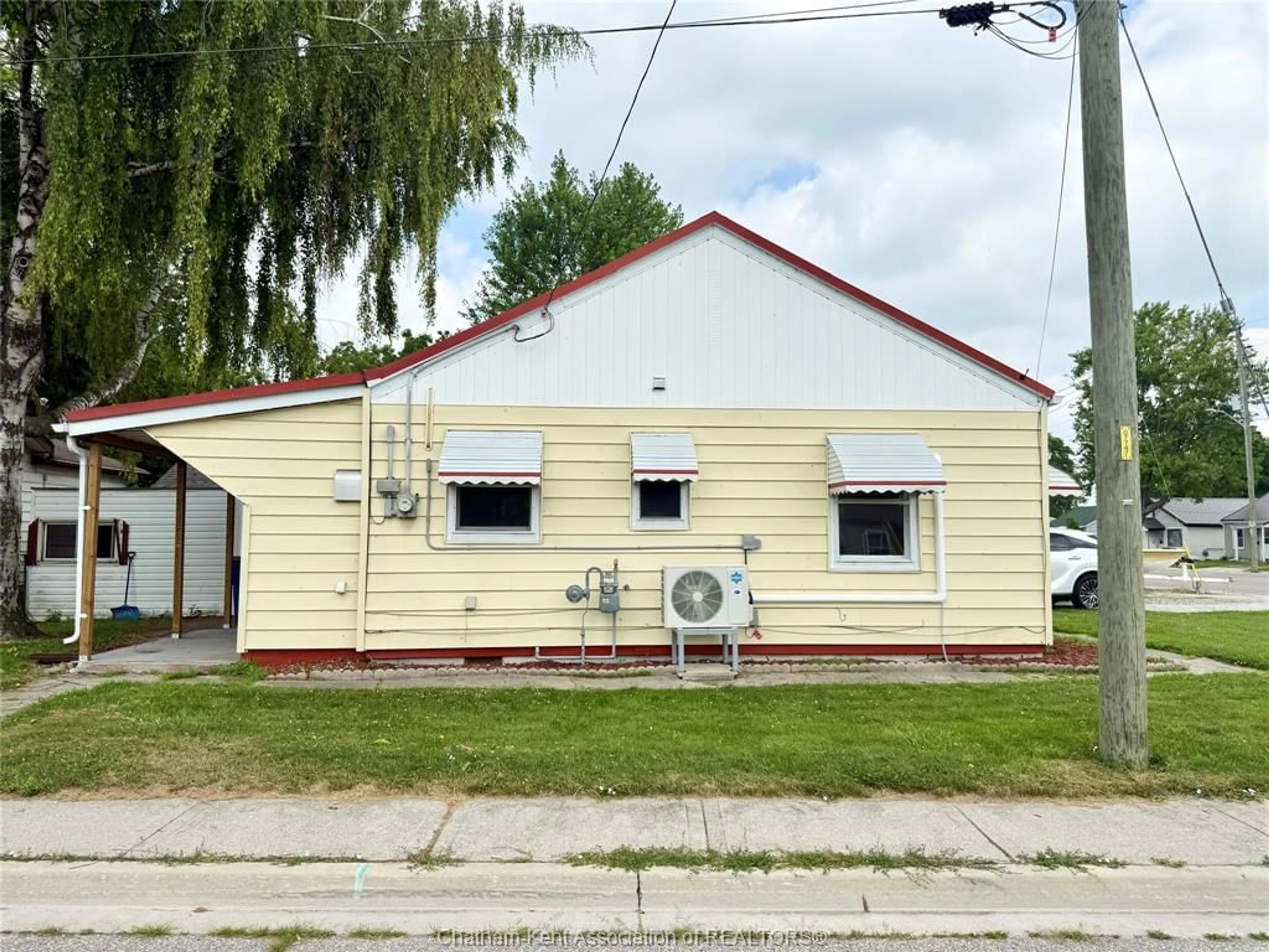 Shed for 20 MCNAUGHTON Ave, Wallaceburg Ontario N8A 1R8