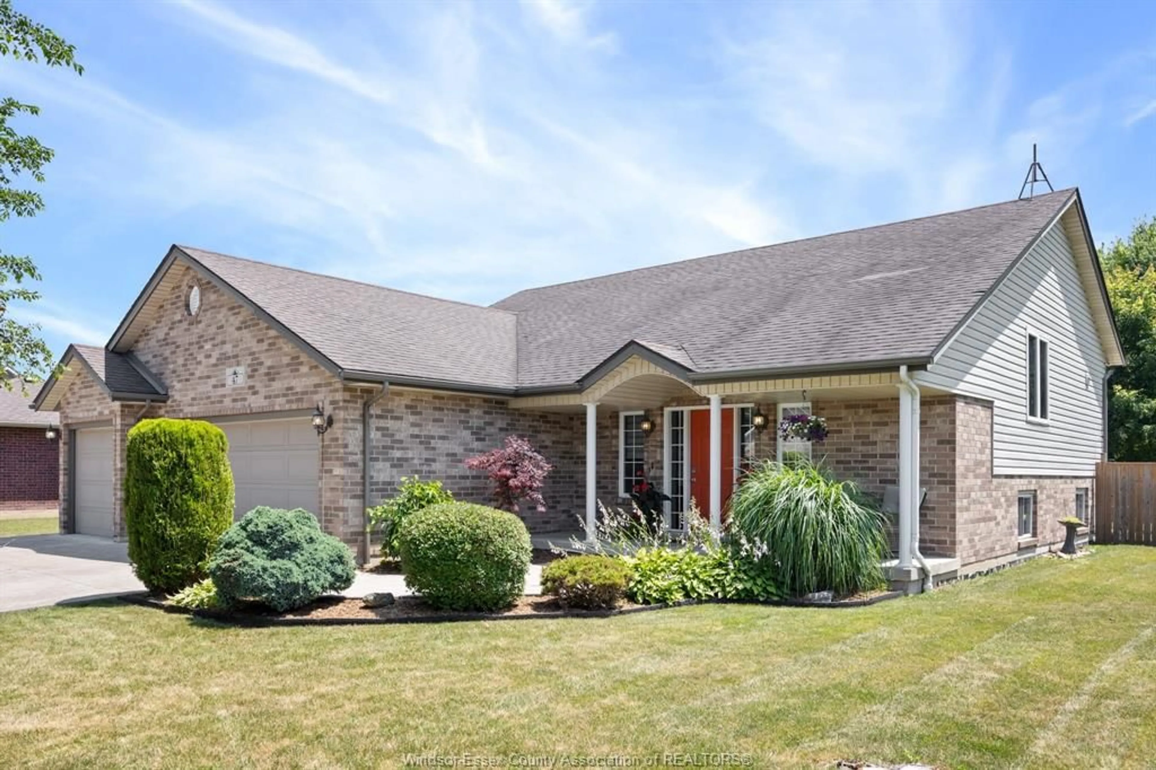 Home with brick exterior material, unknown for 47 MCBRIDE Rd, Amherstburg Ontario N9V 2Y8