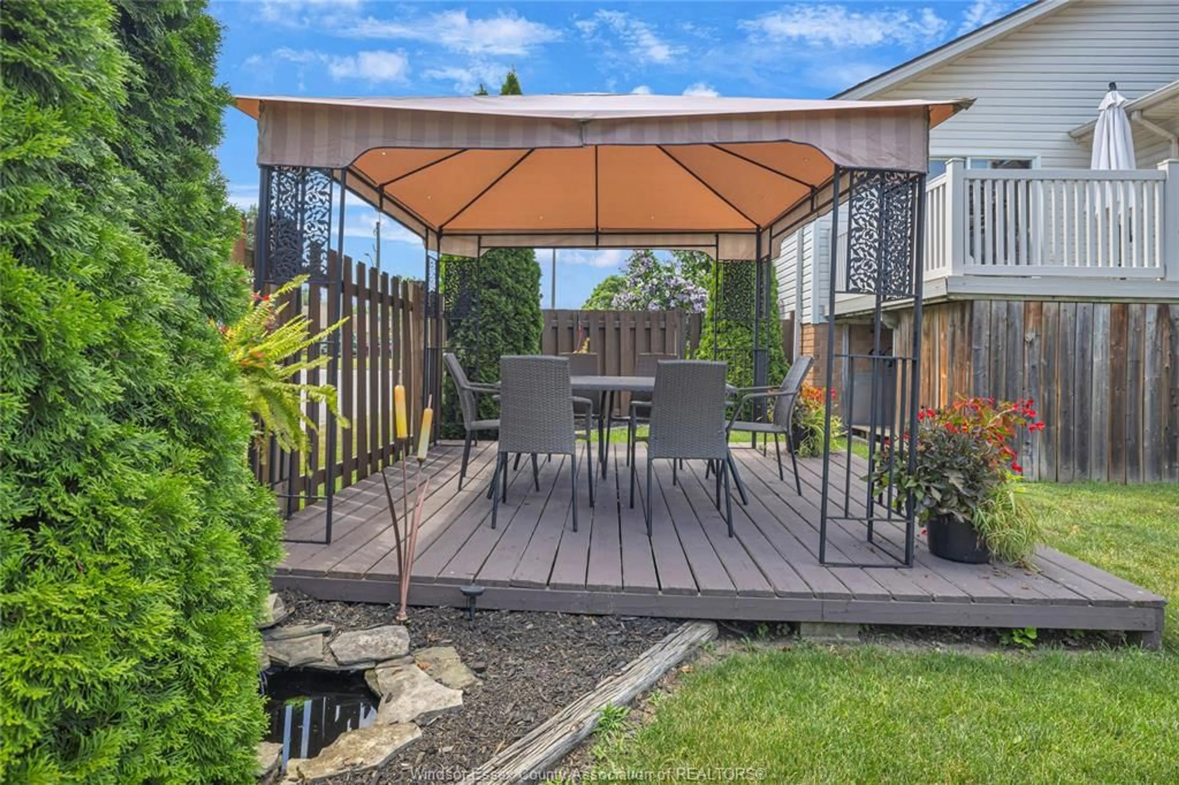 Patio, street for 420 MICHIGAN, LaSalle Ontario N9J 3R5