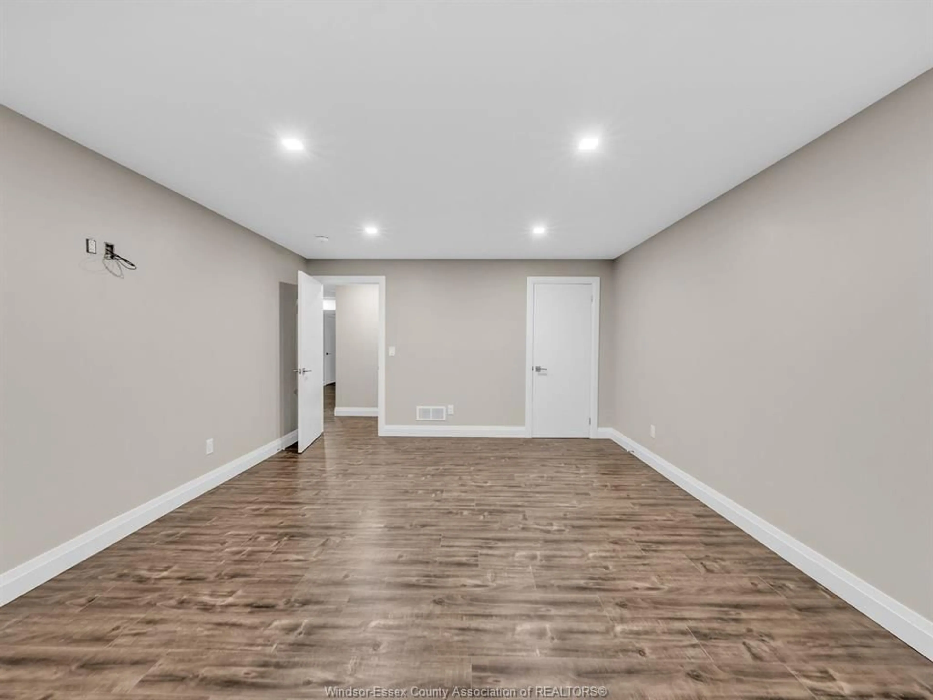 A pic of a room for 85 OLIVE Dr, Leamington Ontario N8H 0E7