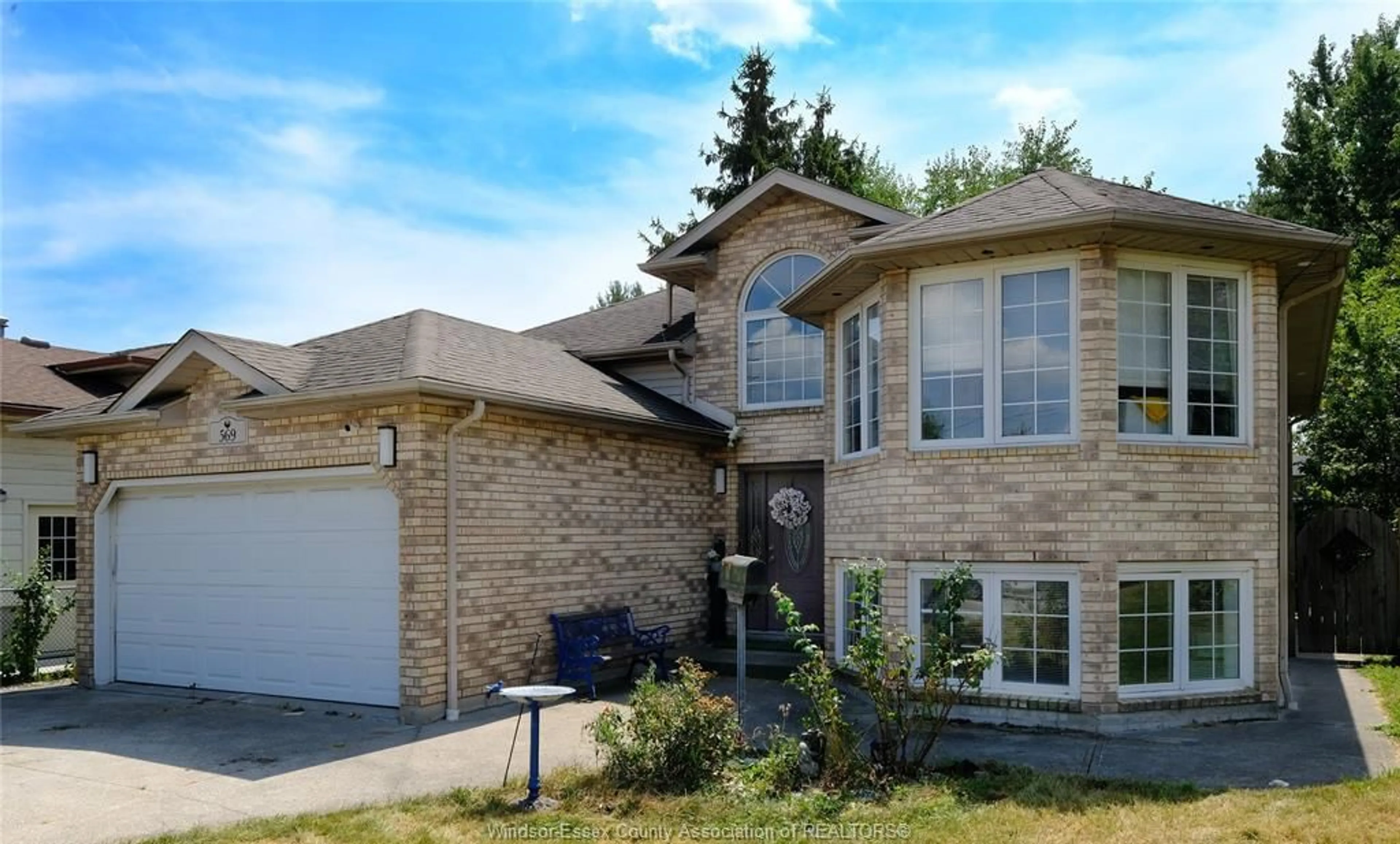 Home with brick exterior material, street for 569 Cabana Rd, Windsor Ontario N9G 1A5