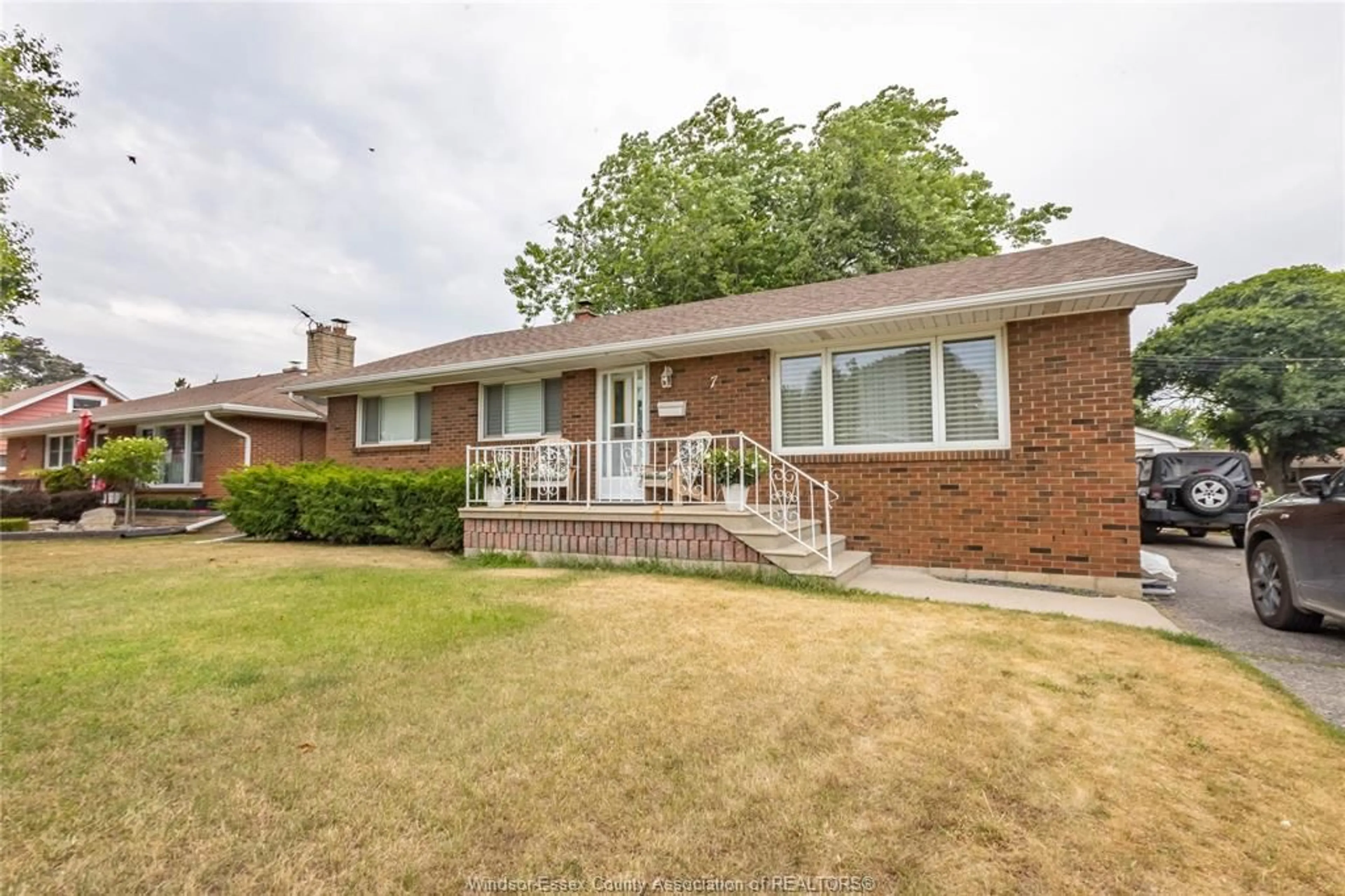 Home with brick exterior material, street for 7 GLADSTONE Ave, Leamington Ontario N9Y 2H4
