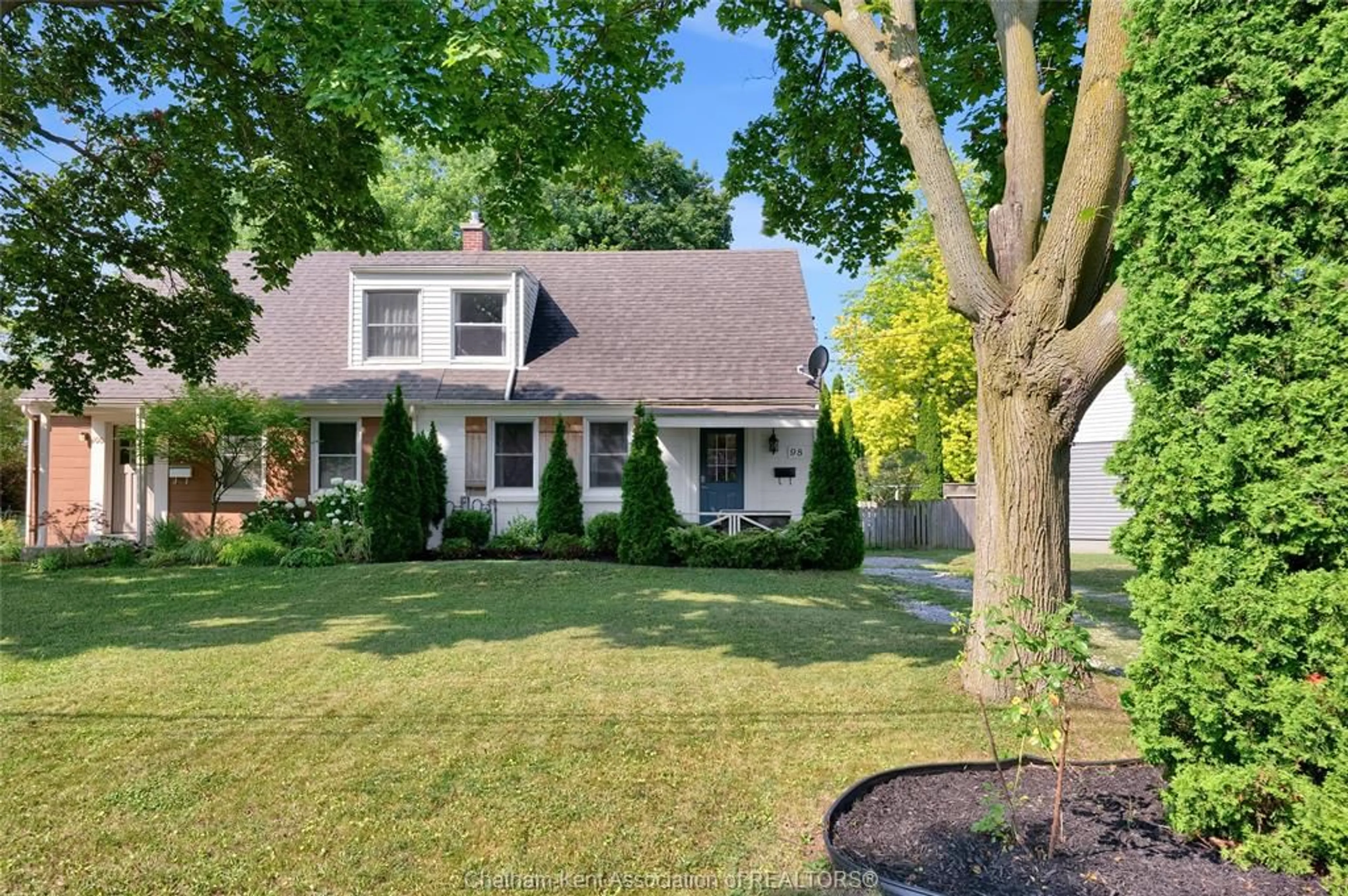Unknown for 98 Mcguigan Ave, Chatham Ontario N7M 2S6