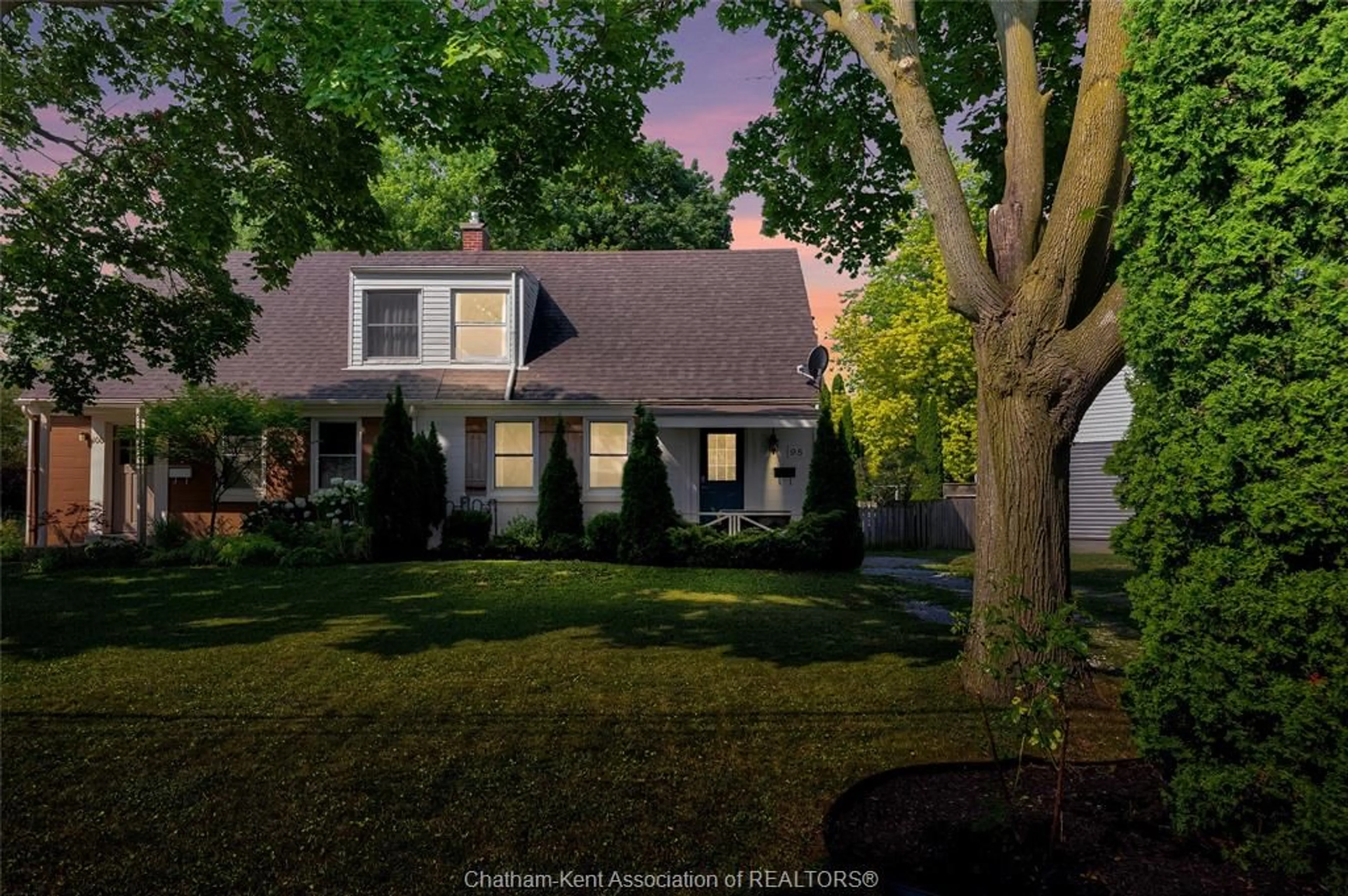 A pic from outside/outdoor area/front of a property/back of a property/a pic from drone, street for 98 Mcguigan Ave, Chatham Ontario N7M 2S6