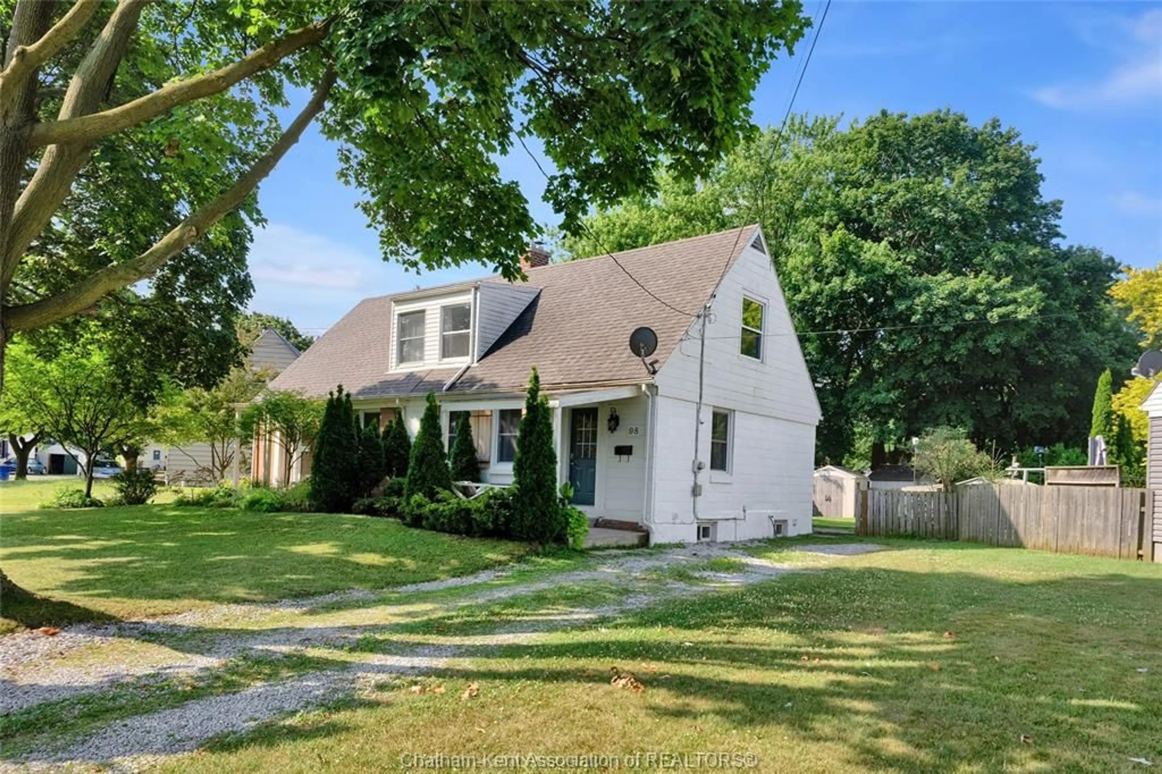A pic from outside/outdoor area/front of a property/back of a property/a pic from drone, street for 98 Mcguigan Ave, Chatham Ontario N7M 2S6