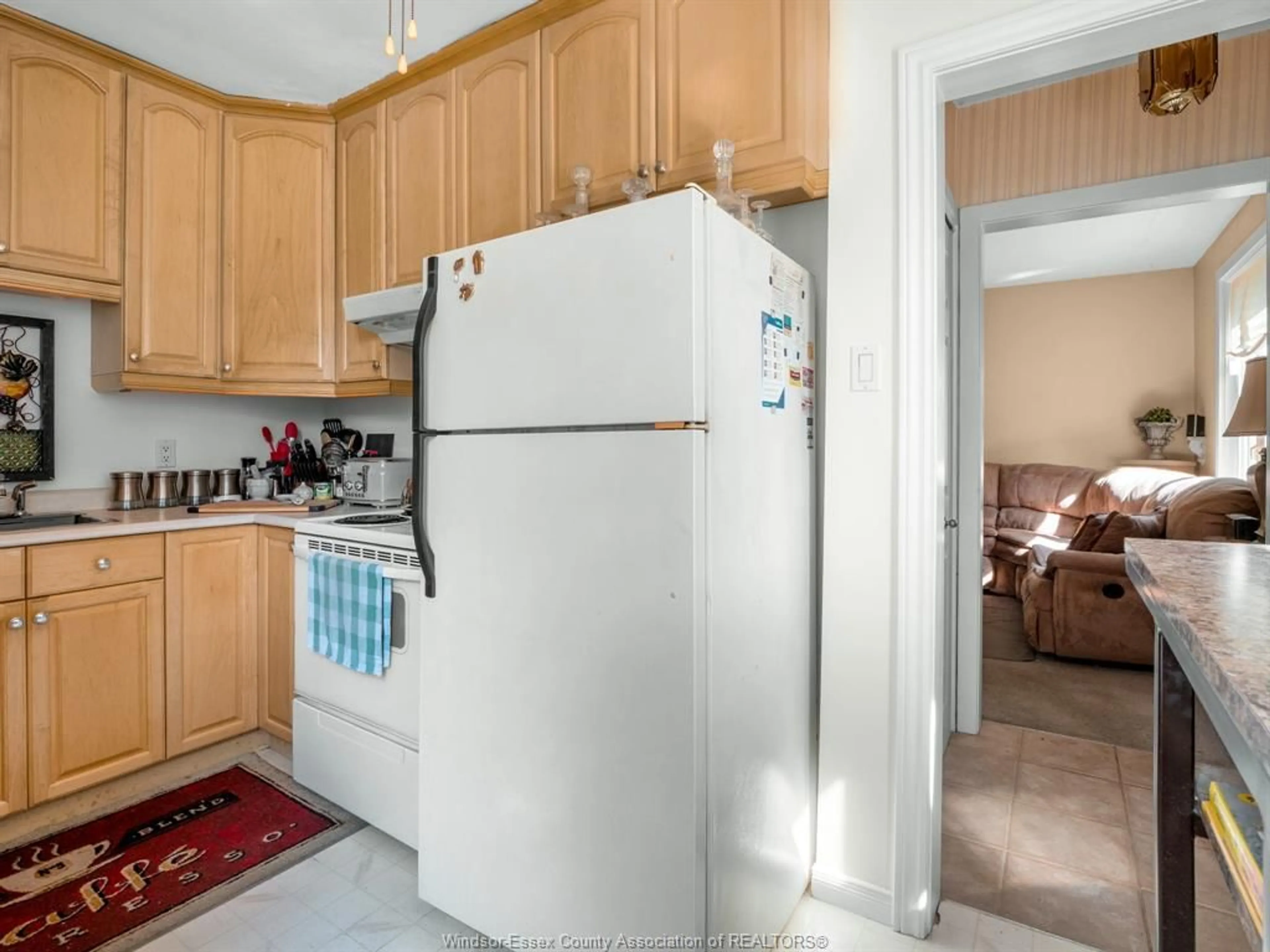 Standard kitchen, unknown for 1723 Durham Pl, Windsor Ontario N8W 3A1