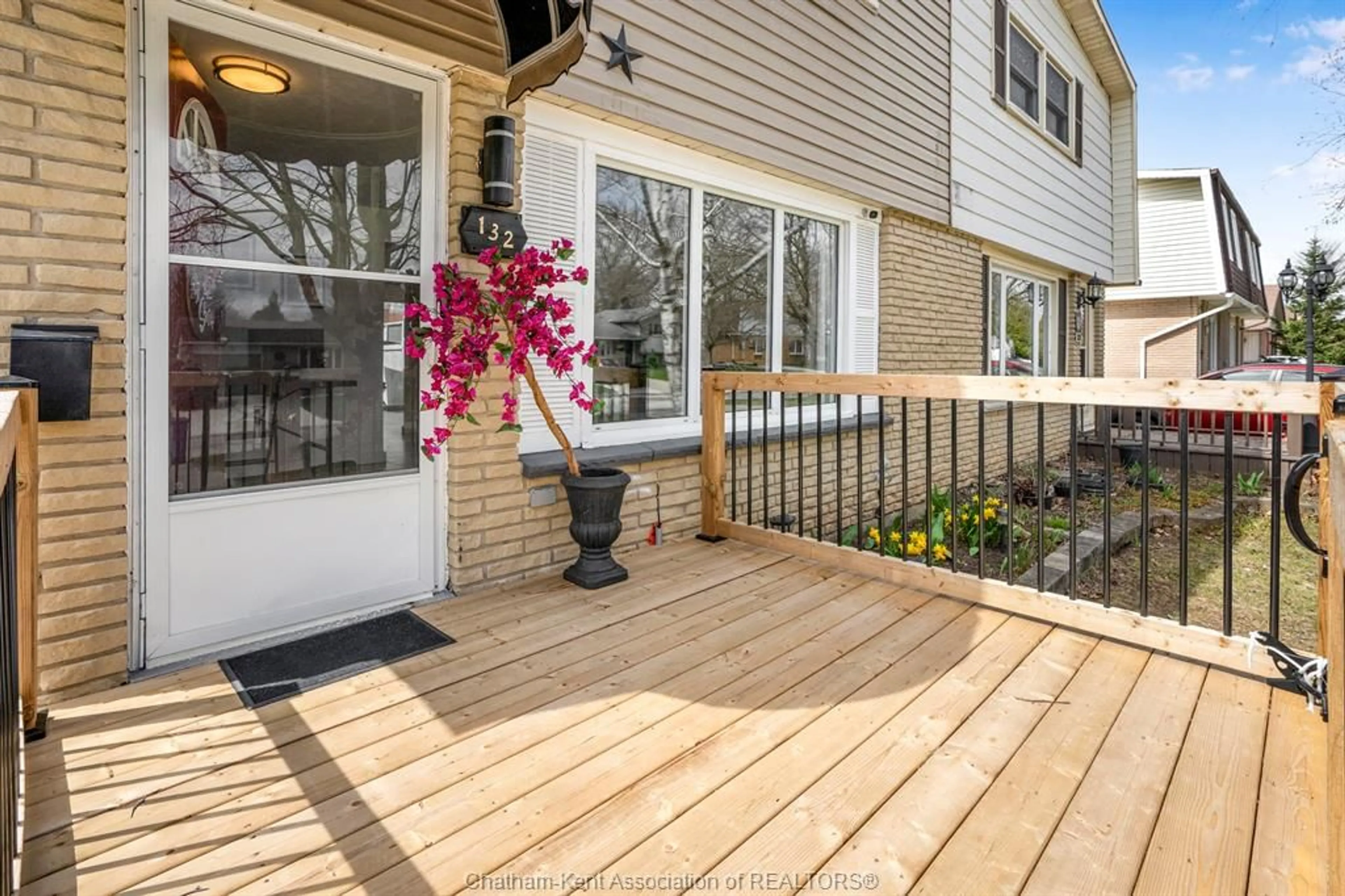 Unknown for 132 Berry St, Chatham Ontario N7M 3B3