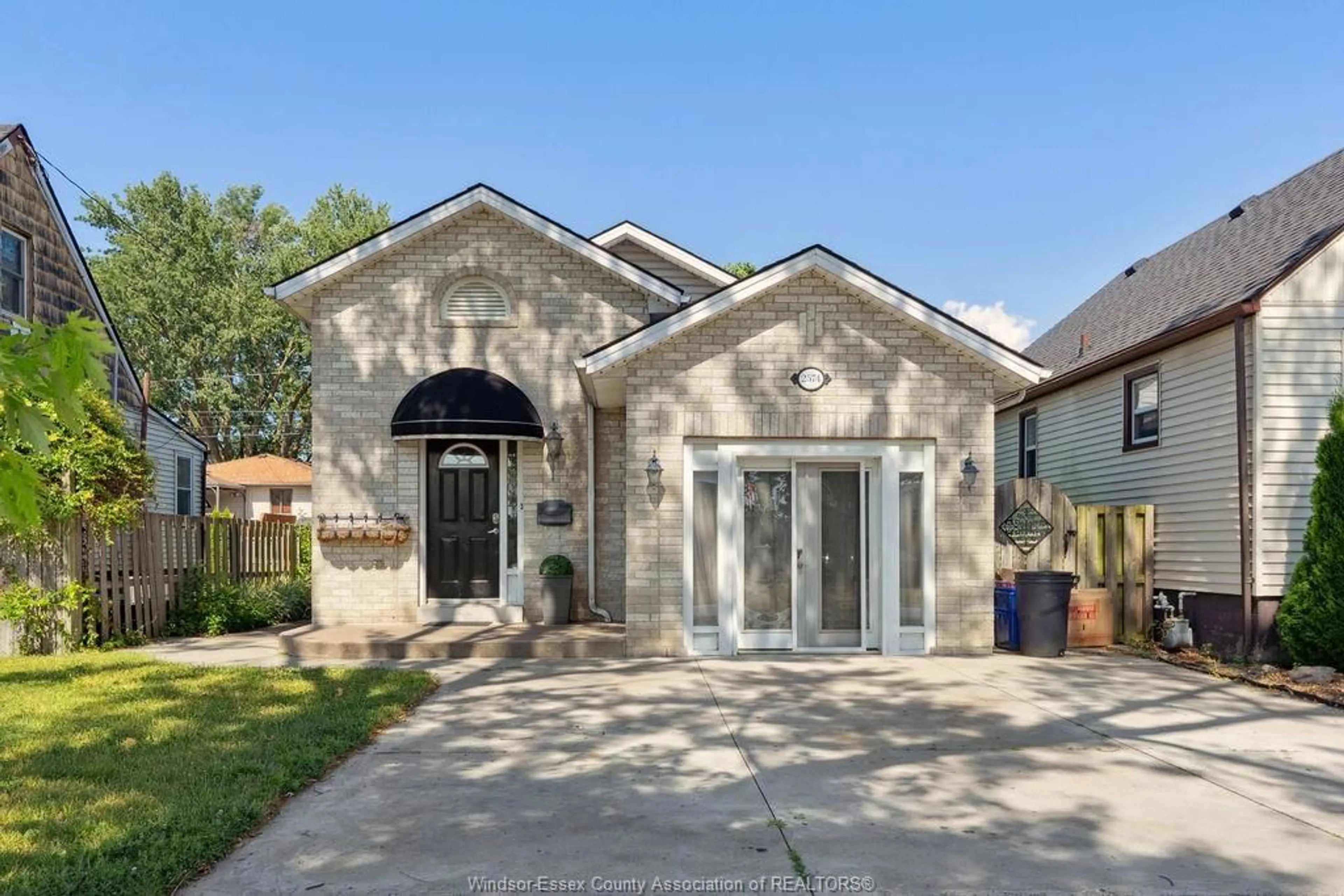Home with brick exterior material, street for 2574 GEORGE Ave, Windsor Ontario N8W 4M7