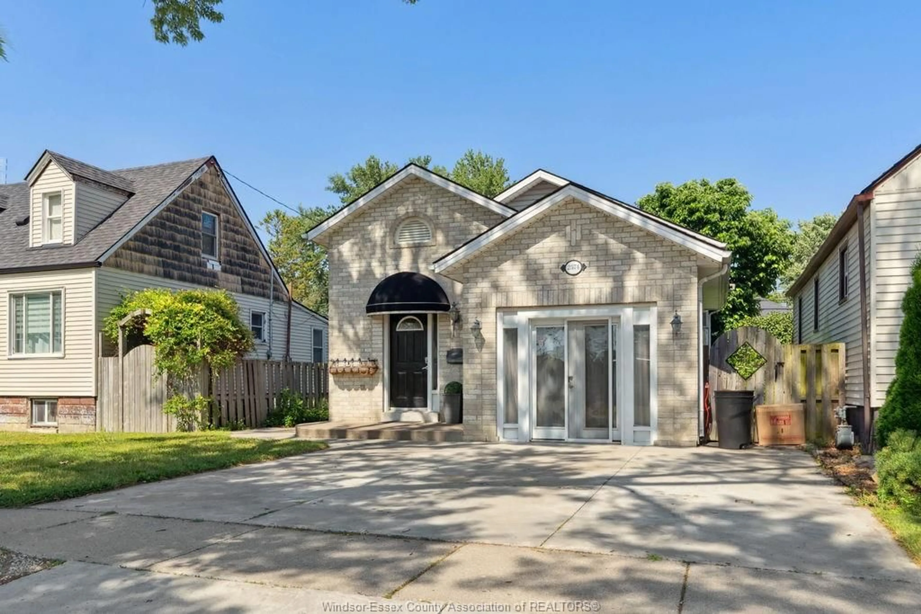 Home with brick exterior material, street for 2574 GEORGE Ave, Windsor Ontario N8W 4M7