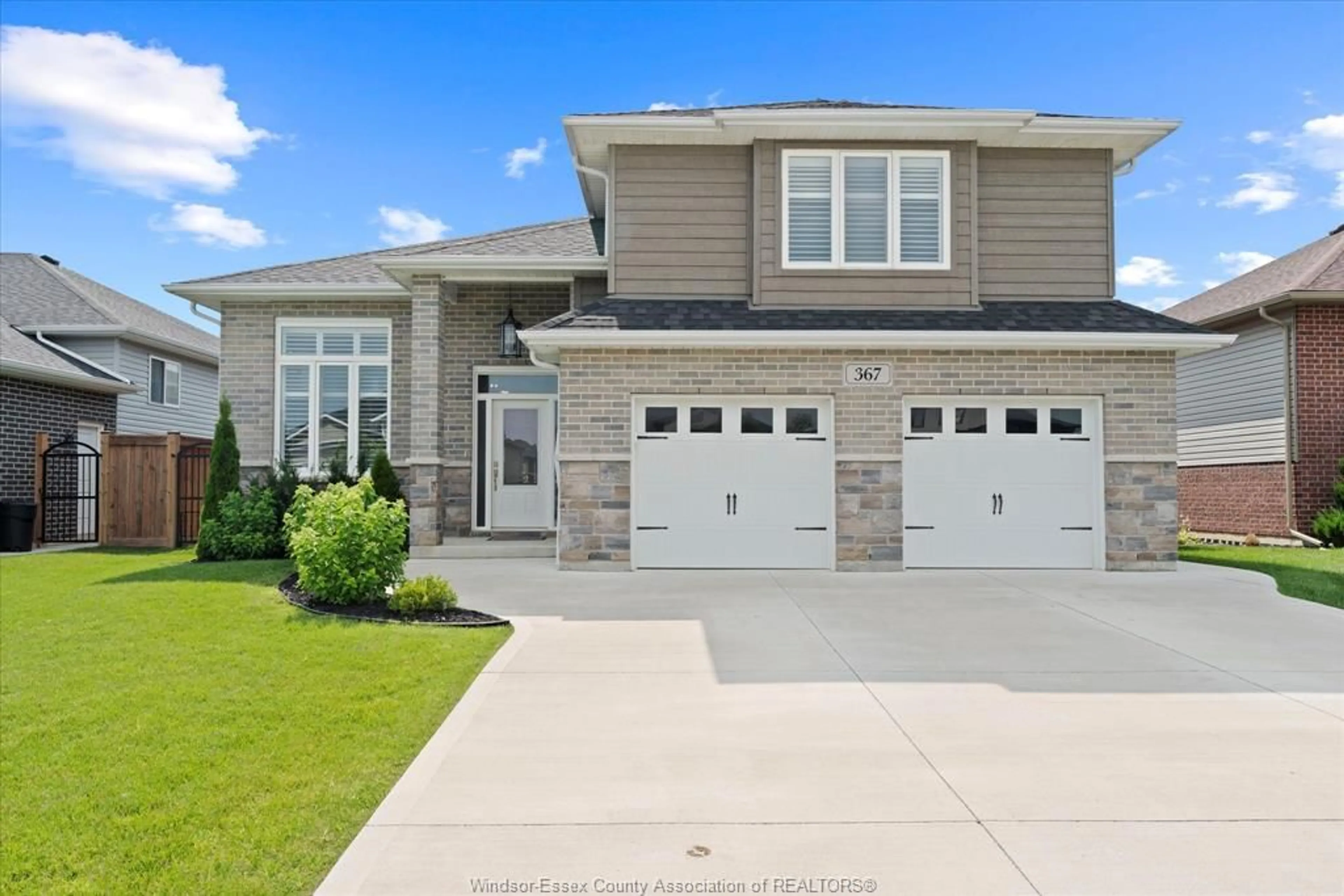 Home with vinyl exterior material, street for 367 LAVERS Cres, Amherstburg Ontario N9V 0G3