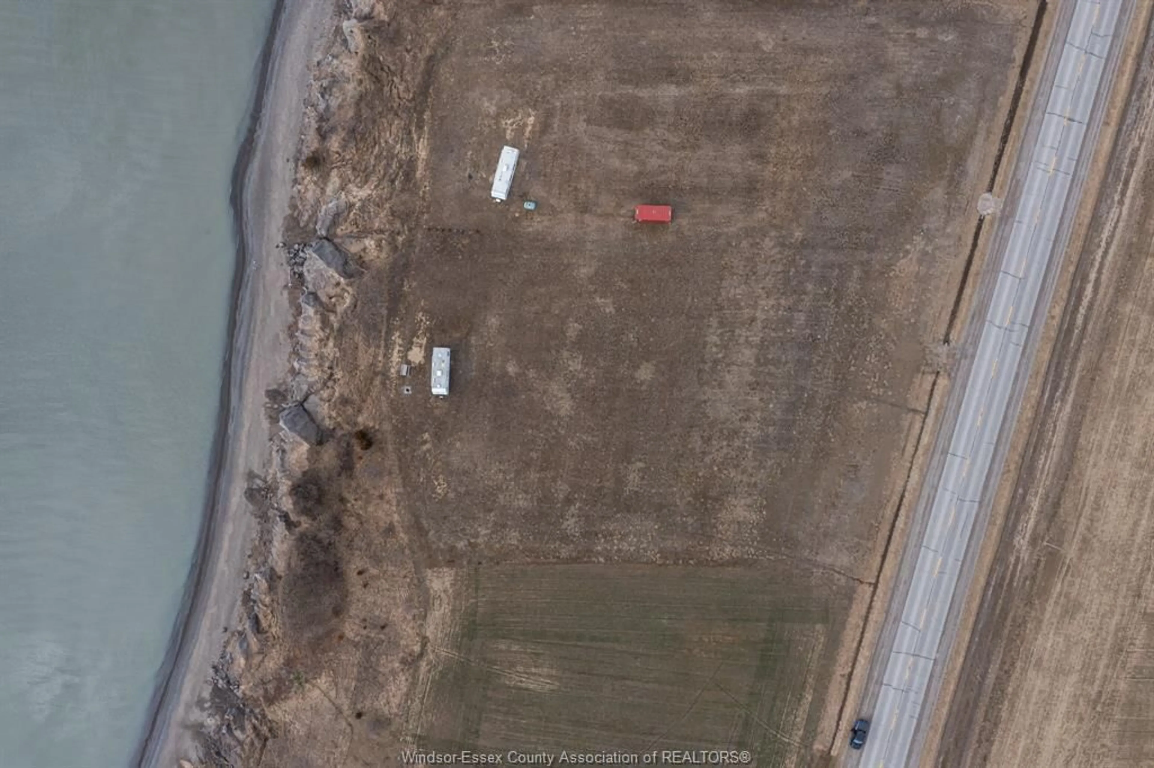 A pic from outside/outdoor area/front of a property/back of a property/a pic from drone, unknown for 4678 TALBOT TRAIL, Tilbury Ontario N0P 1W0