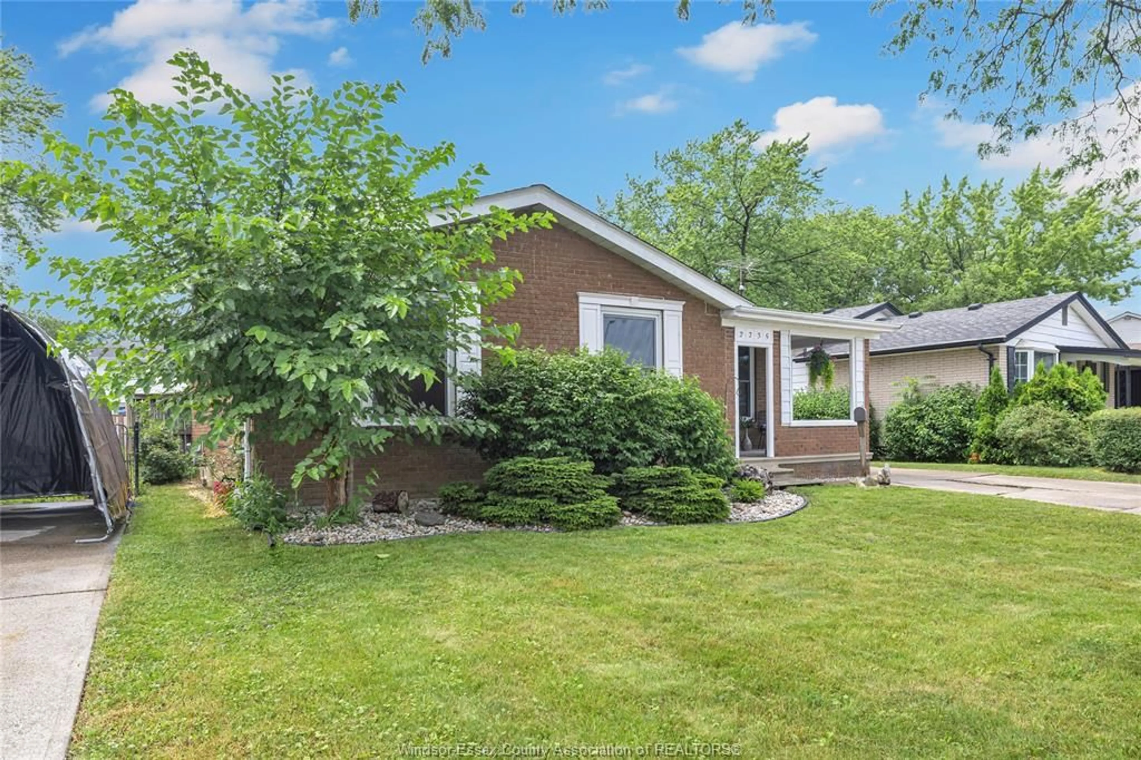 Unknown for 2735 RIVARD, Windsor Ontario N8T 2H6