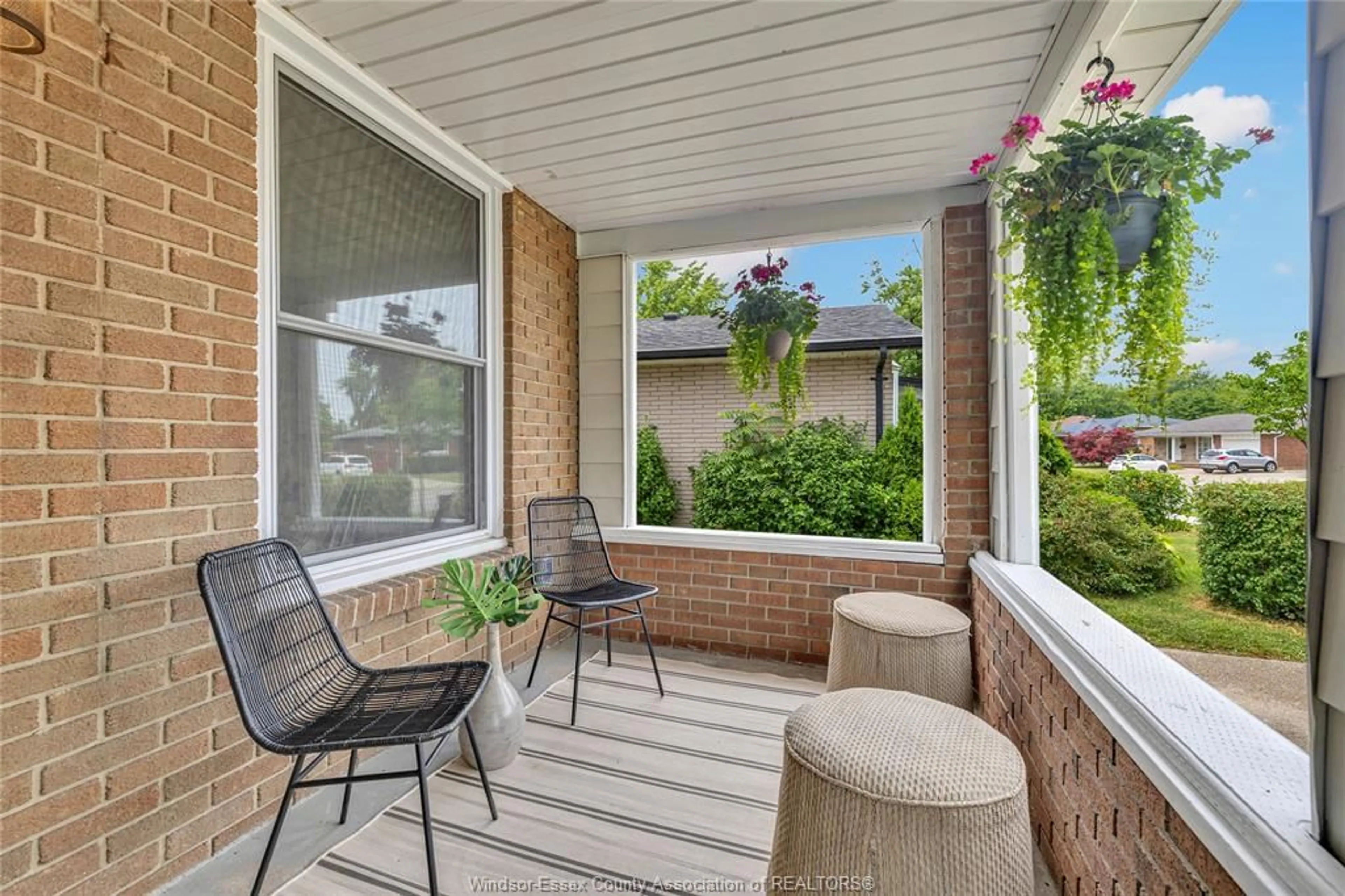 Patio, street for 2735 RIVARD, Windsor Ontario N8T 2H6