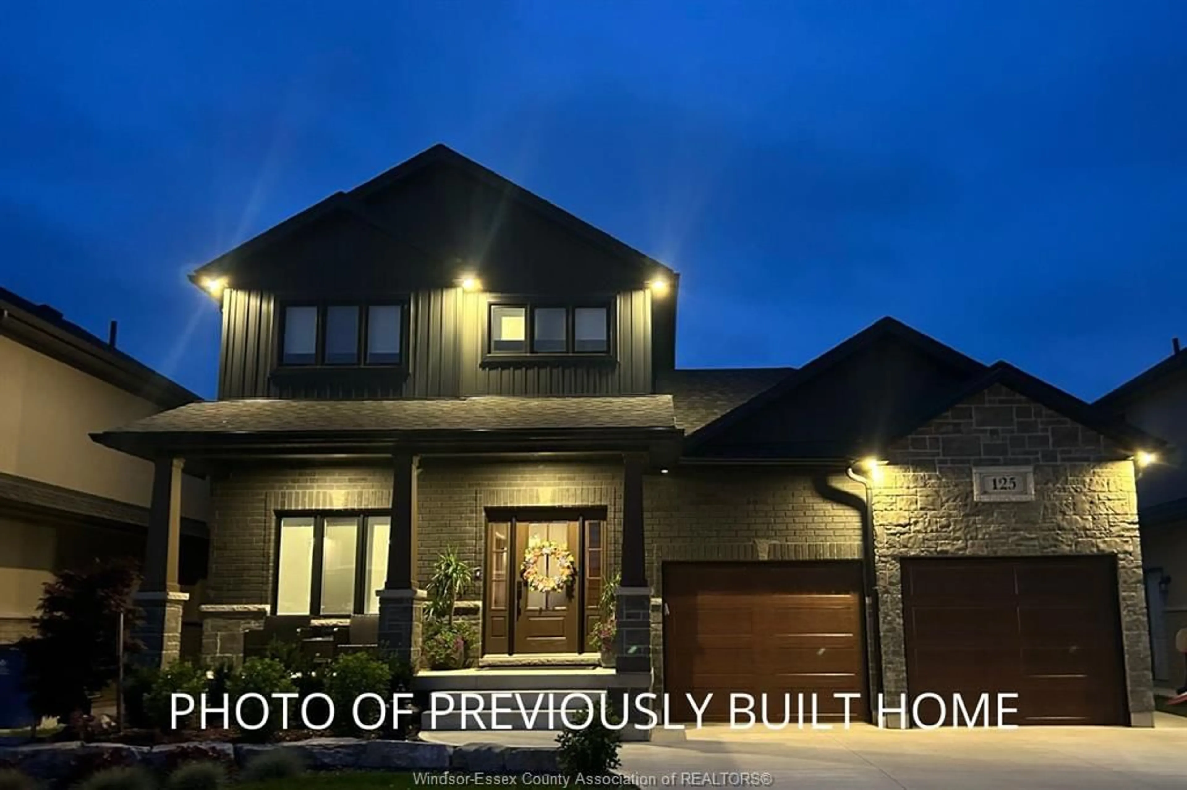 Home with brick exterior material, building for 119 FENCELINE, Chatham Ontario N7M 6B4
