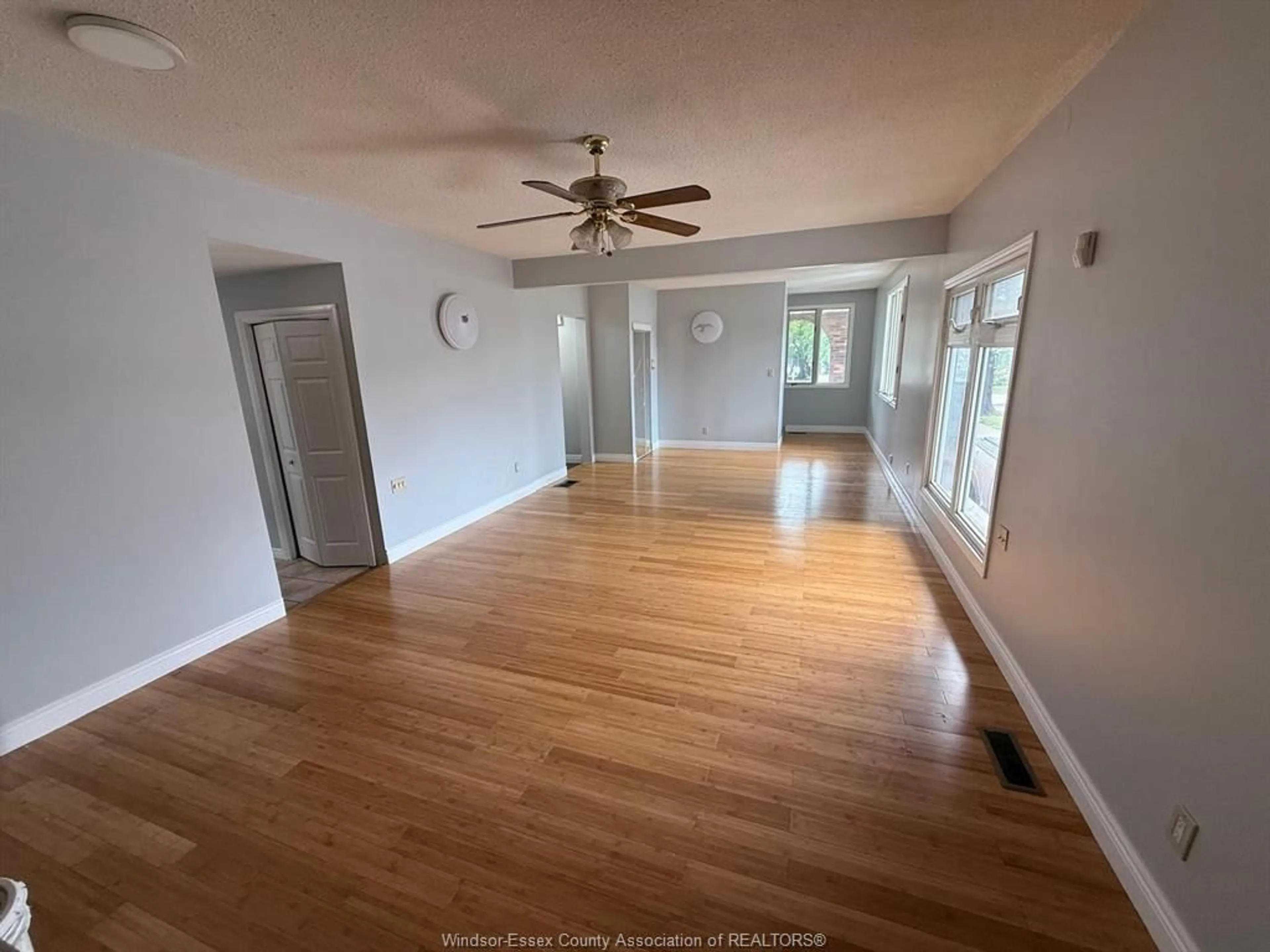 A pic of a room for 3880 HOWARD Ave, Windsor Ontario N9G 1N7