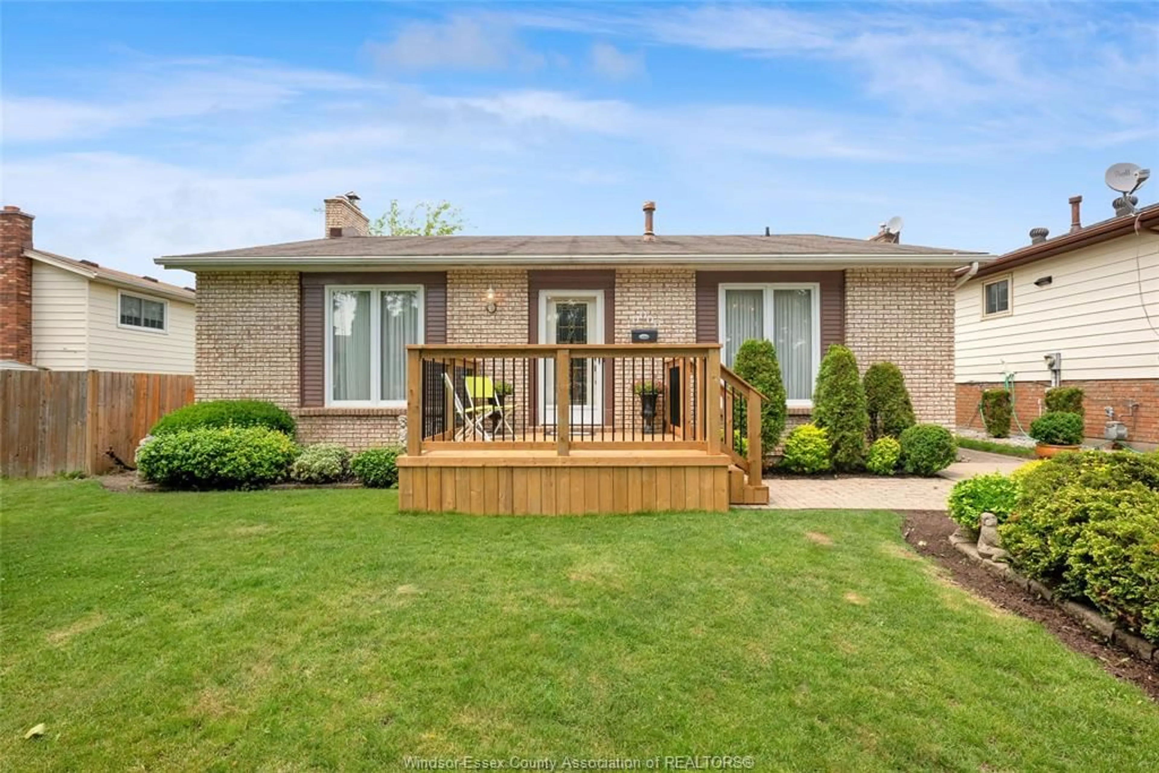 Unknown for 10006 Aspen Lane, Windsor Ontario N8R 2B8