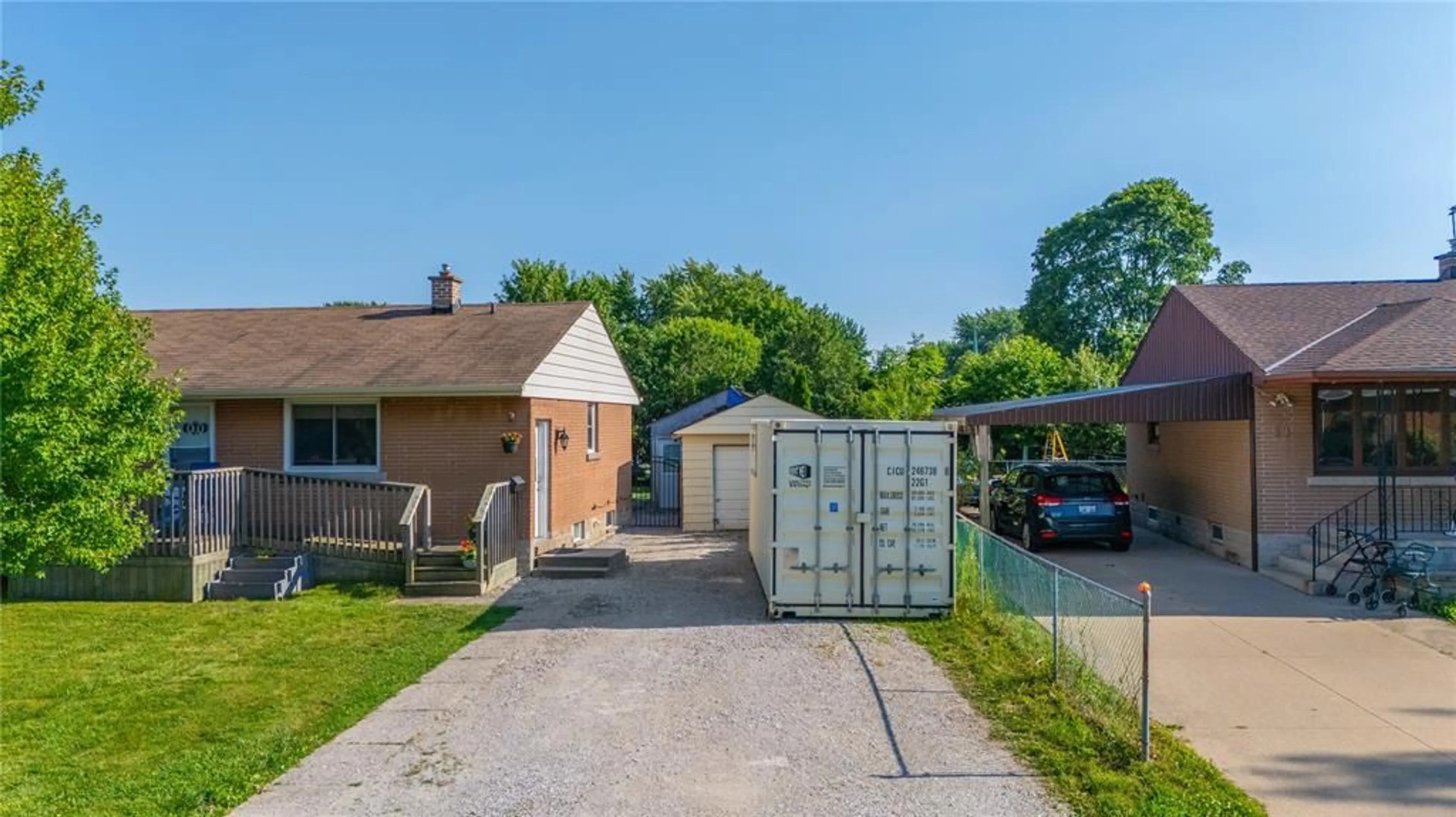 Shed for 15 PRESTON Ave, Sarnia Ontario N7S 0C4