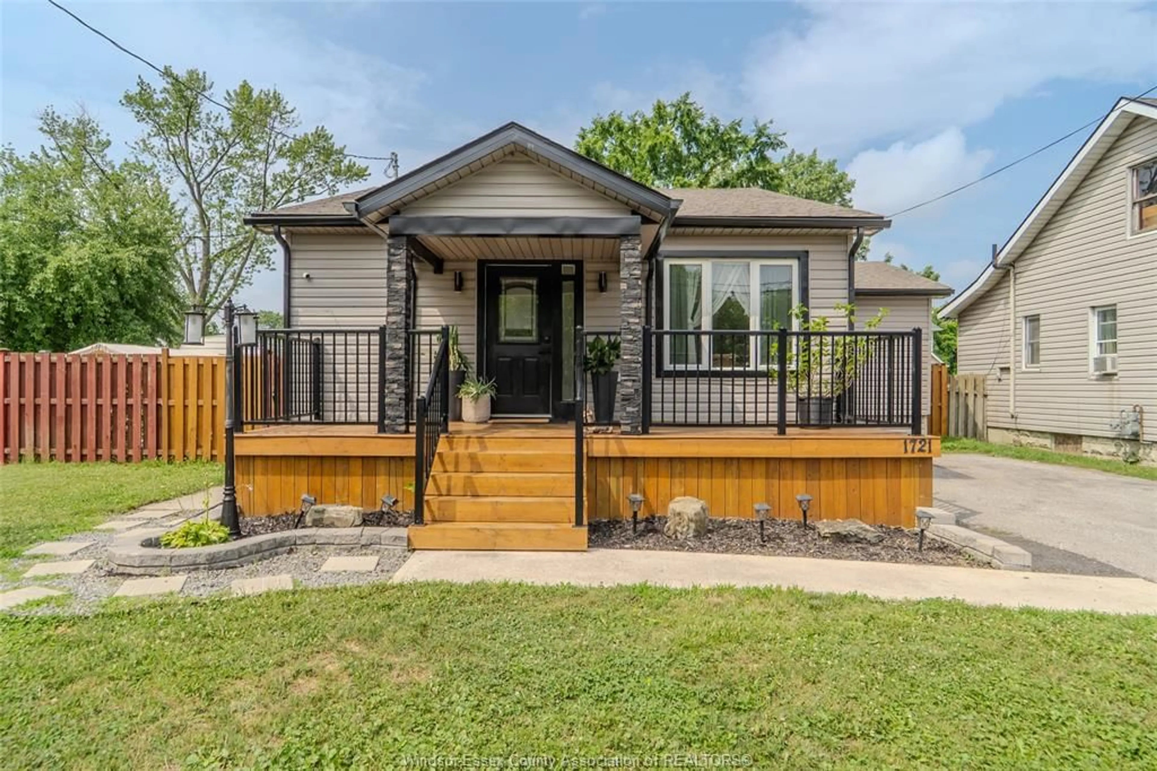 Home with vinyl exterior material, street for 1721 SOUTH CAMERON, Windsor Ontario N9B 3C9