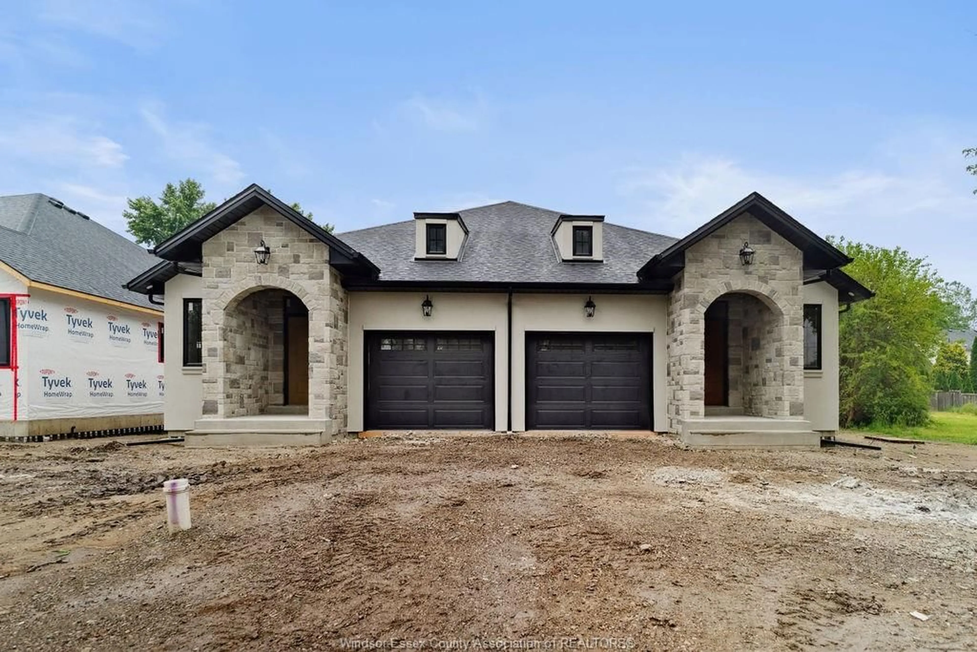 Home with brick exterior material, unknown for 1407 STUART, LaSalle Ontario N9J 1Y4