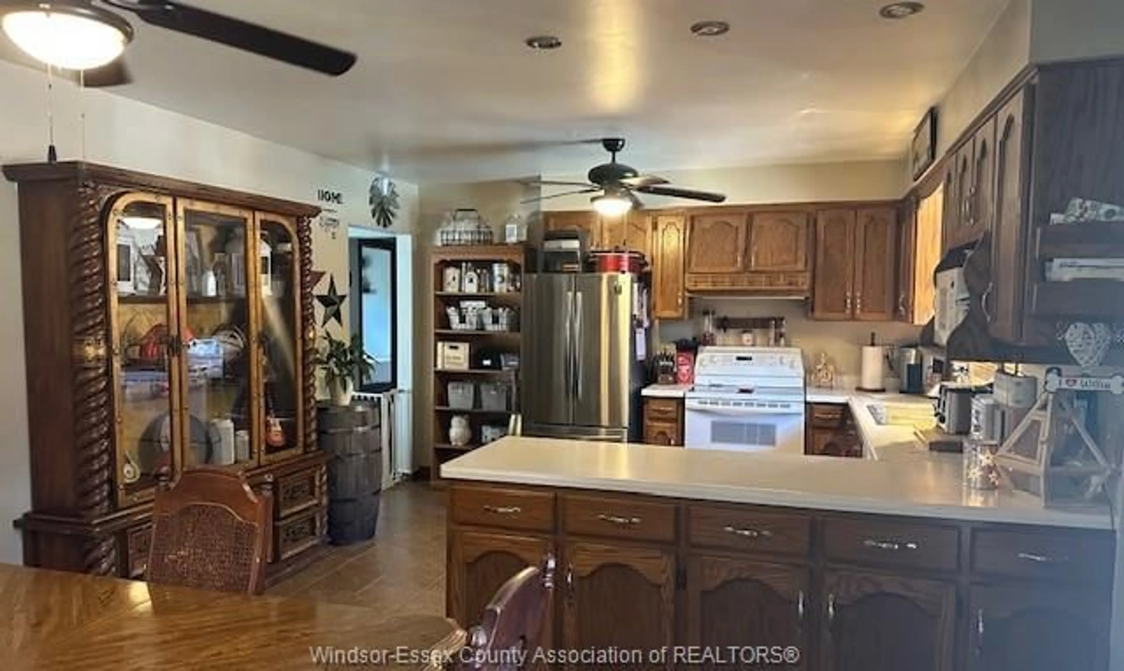 Open concept kitchen, unknown for 6595 MATCHETTE, LaSalle Ontario N9J 2J9