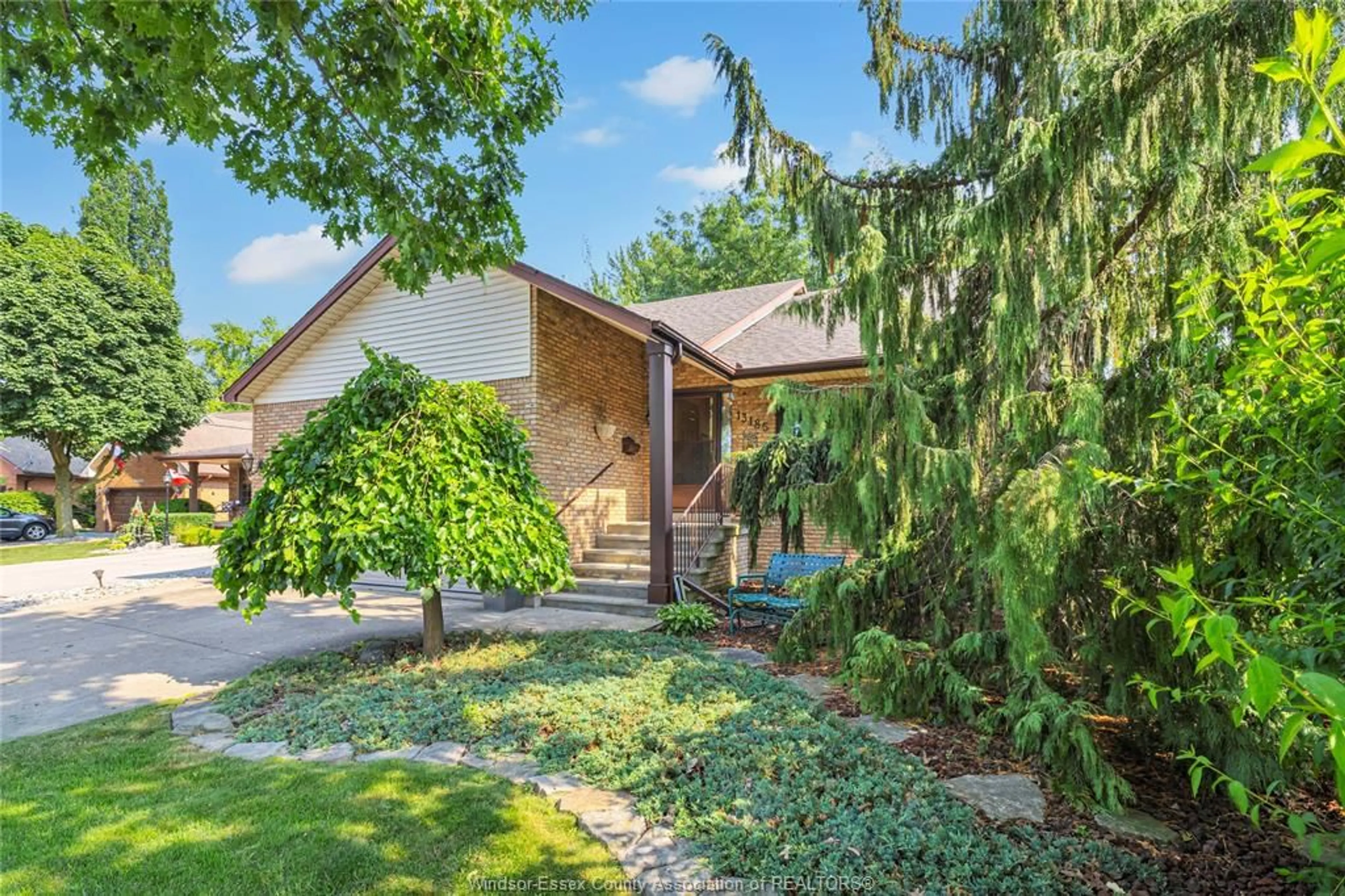 Unknown for 13185 SALICH Crt, Tecumseh Ontario N8N 4J6