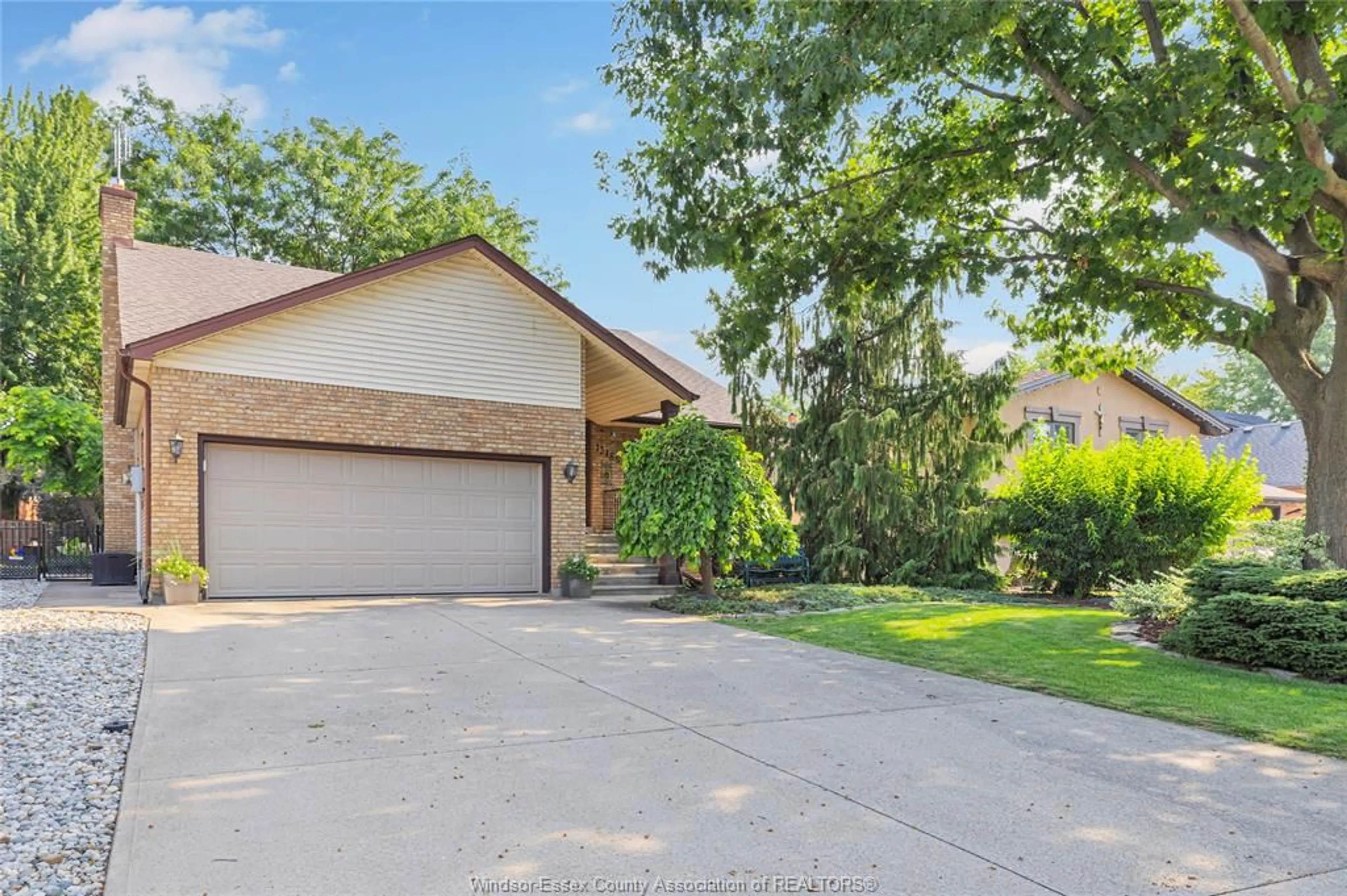 Unknown for 13185 SALICH Crt, Tecumseh Ontario N8N 4J6