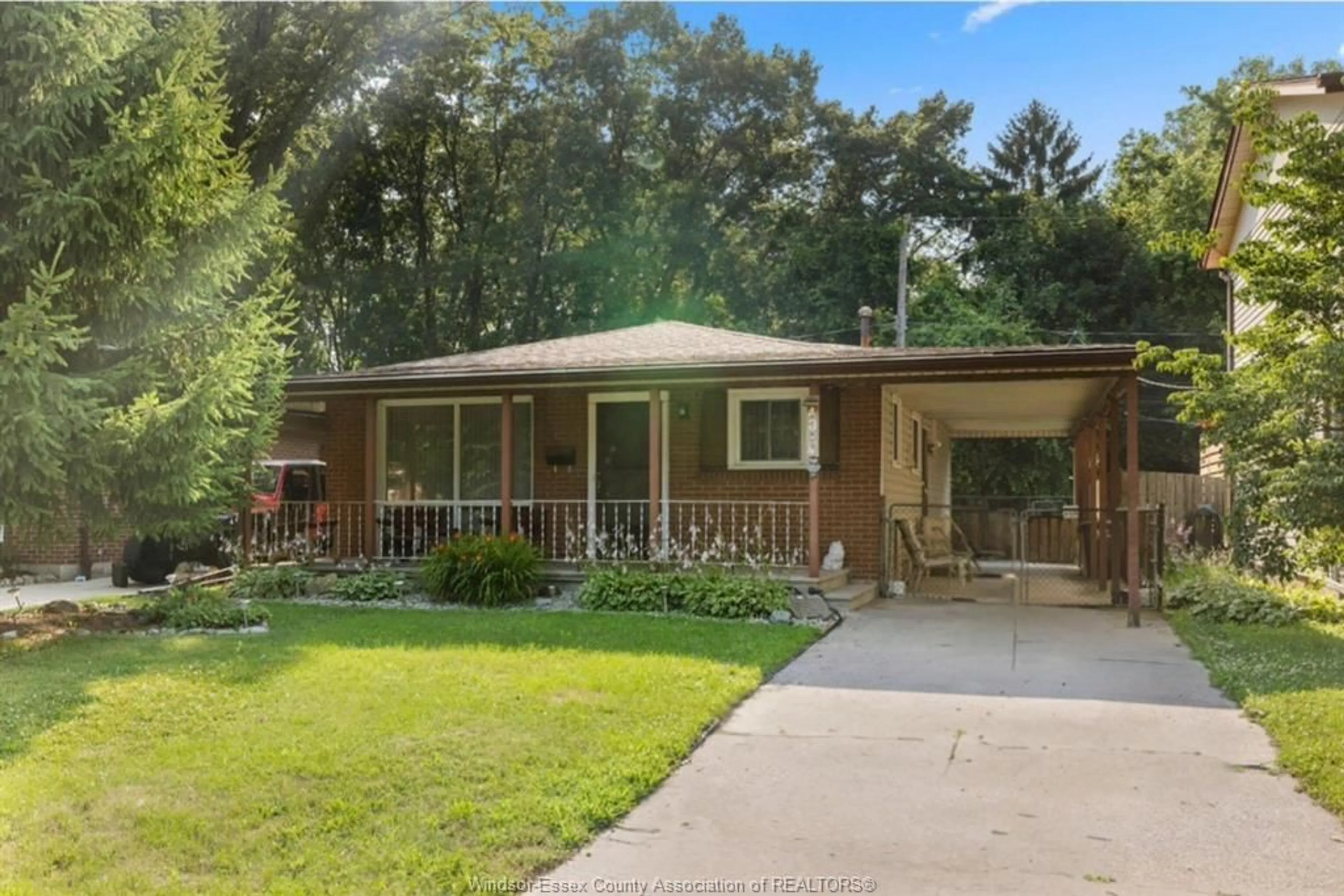 Home with vinyl exterior material, street for 4014 Whitney Ave, Windsor Ontario N9C 2C6