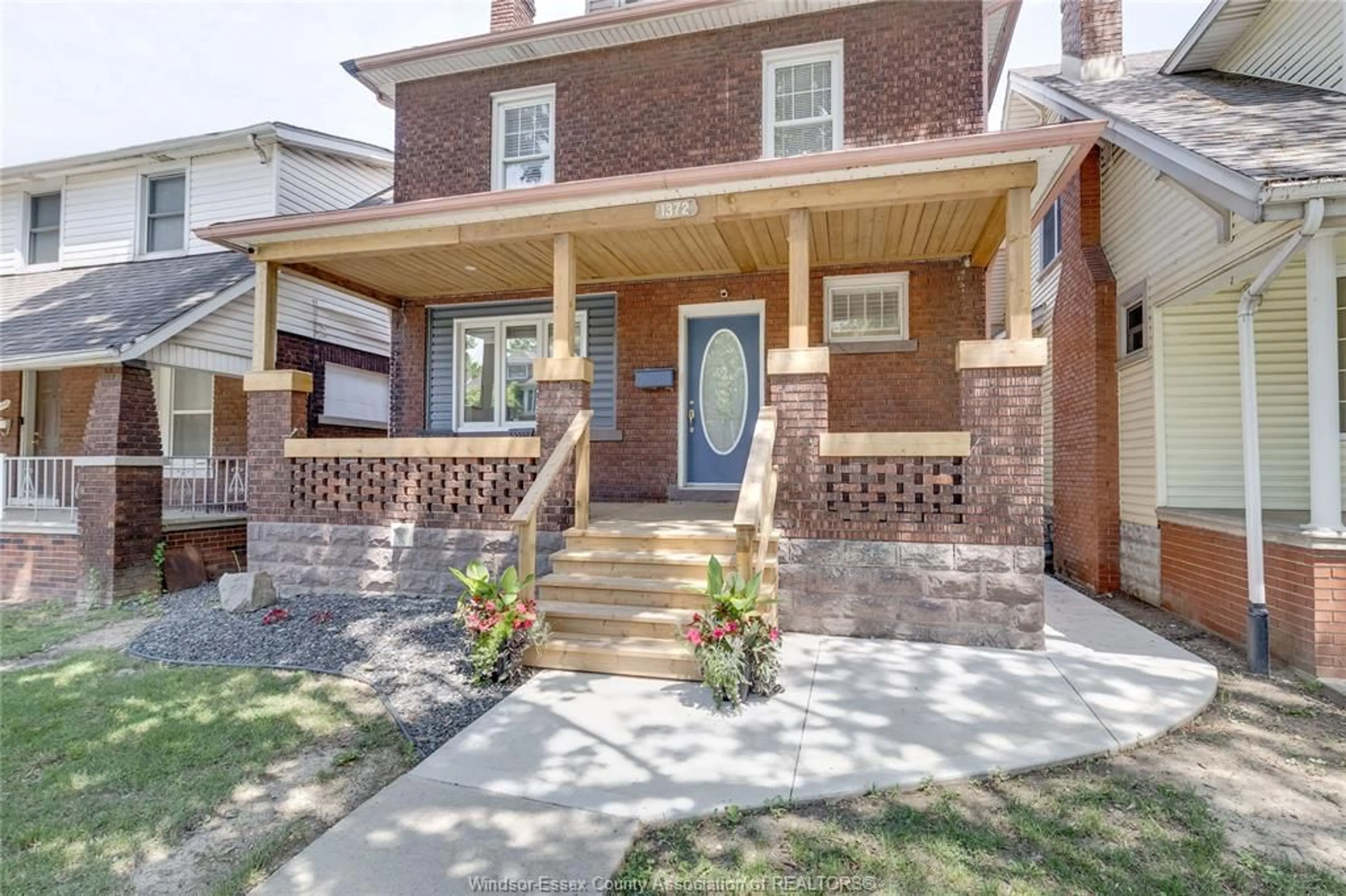 Home with brick exterior material, street for 1372 Gladstone, Windsor Ontario N8X 1L8