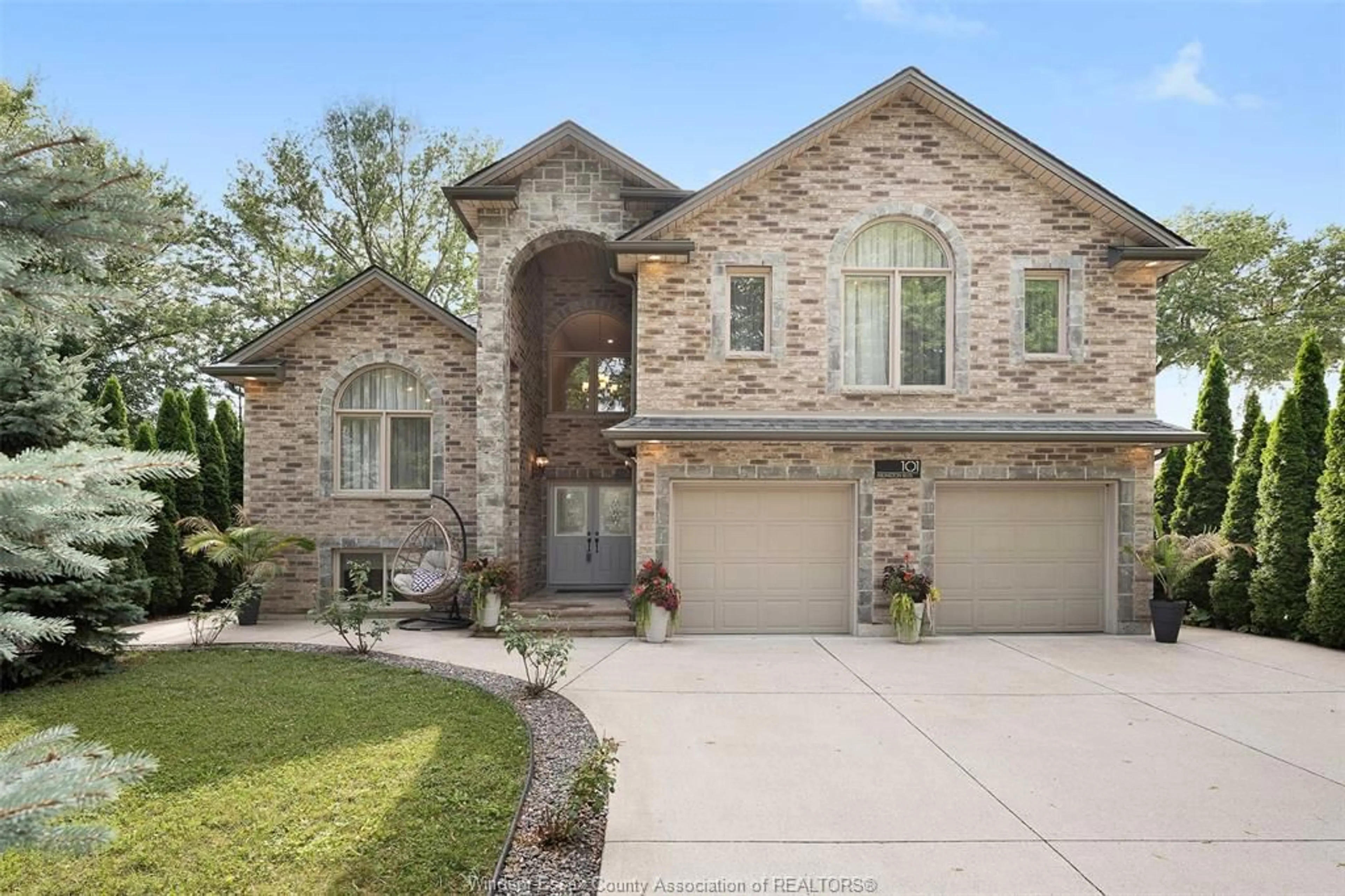 Home with brick exterior material, street for 101 ARLINGTON Blvd, Tecumseh Ontario N8N 2J6