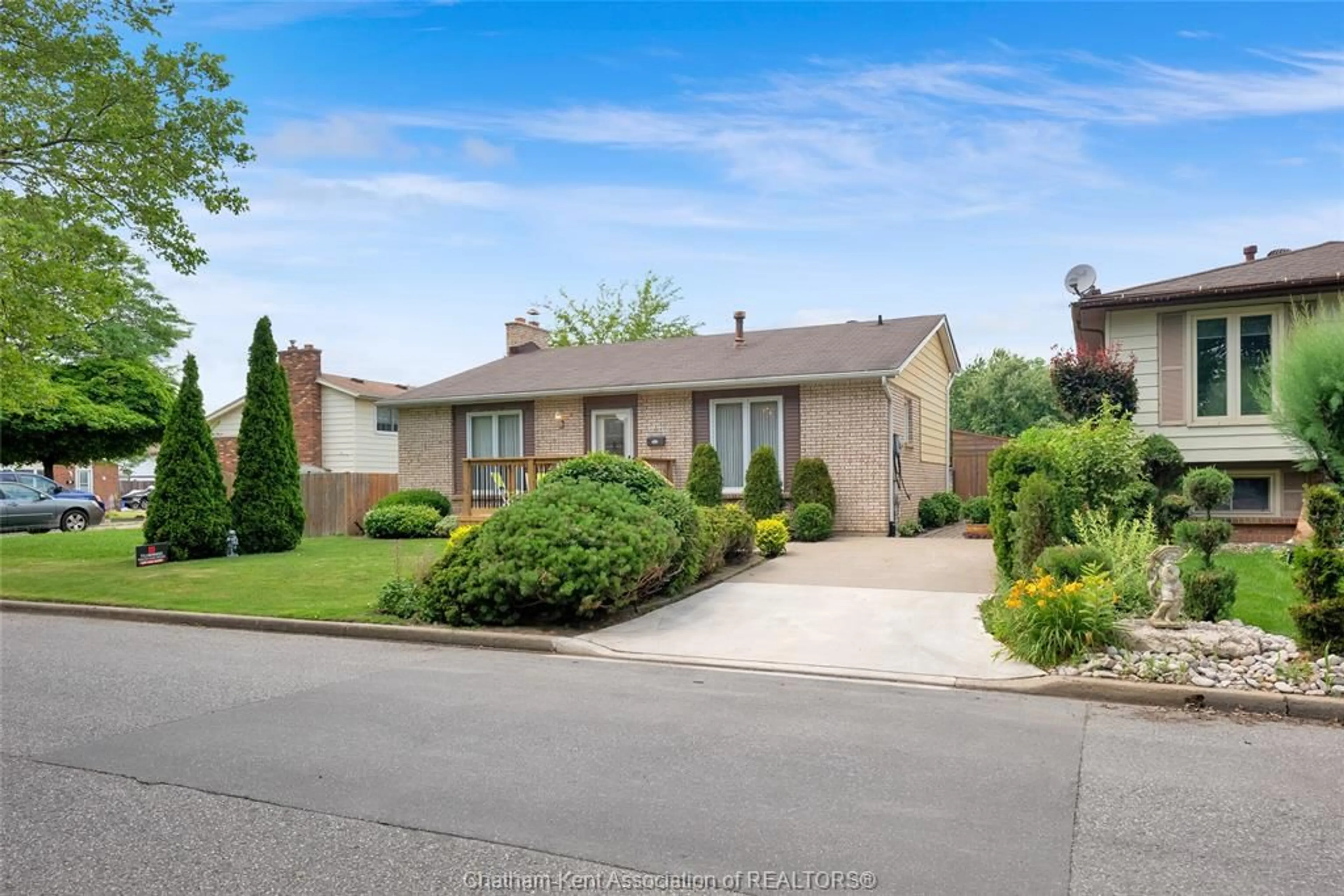 Unknown for 10006 Aspen Lane, Windsor Ontario N8R 2B8