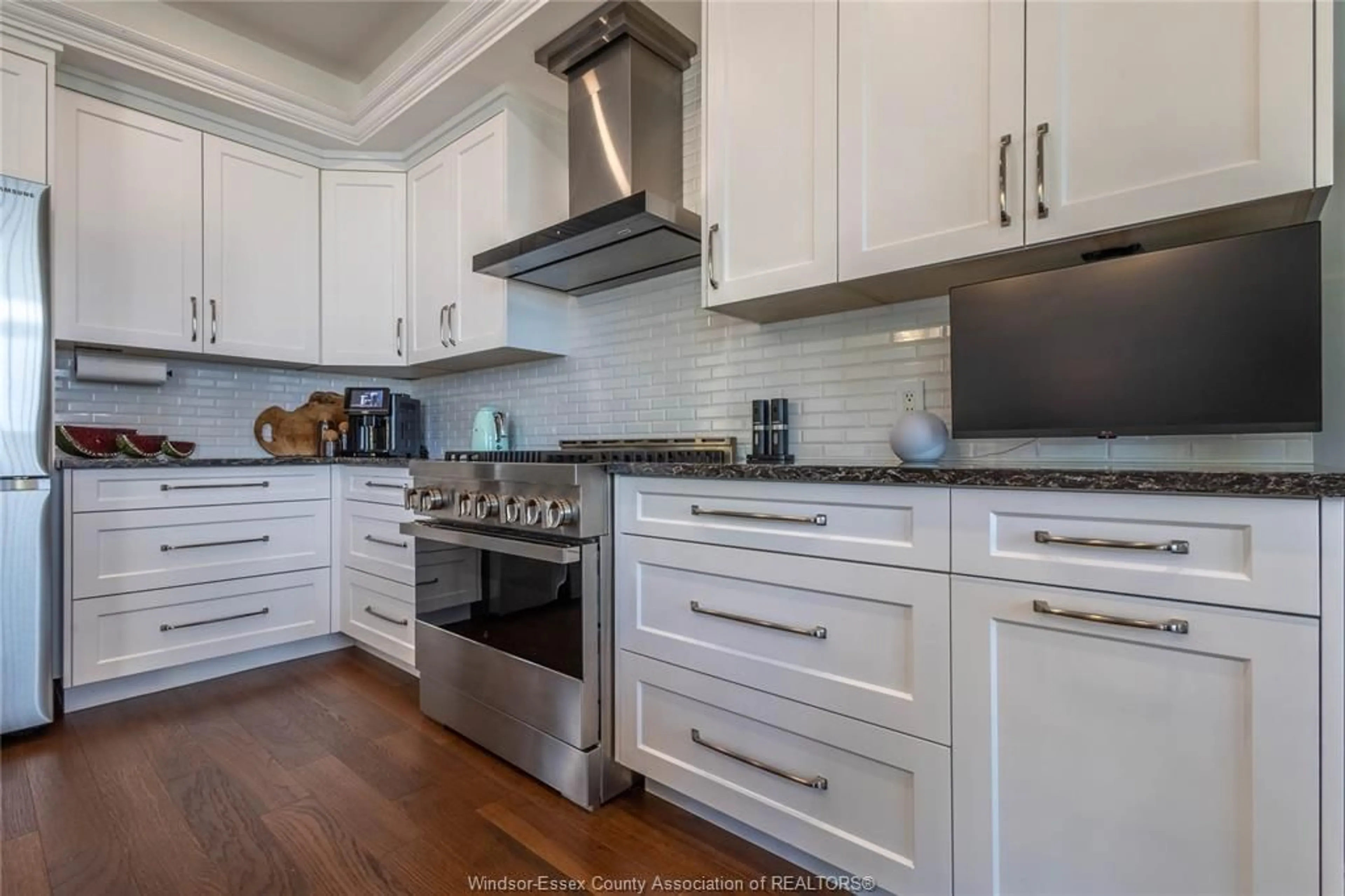 Open concept kitchen, unknown for 533 CUMBERLAND Way, Colchester Ontario N0R 1G0