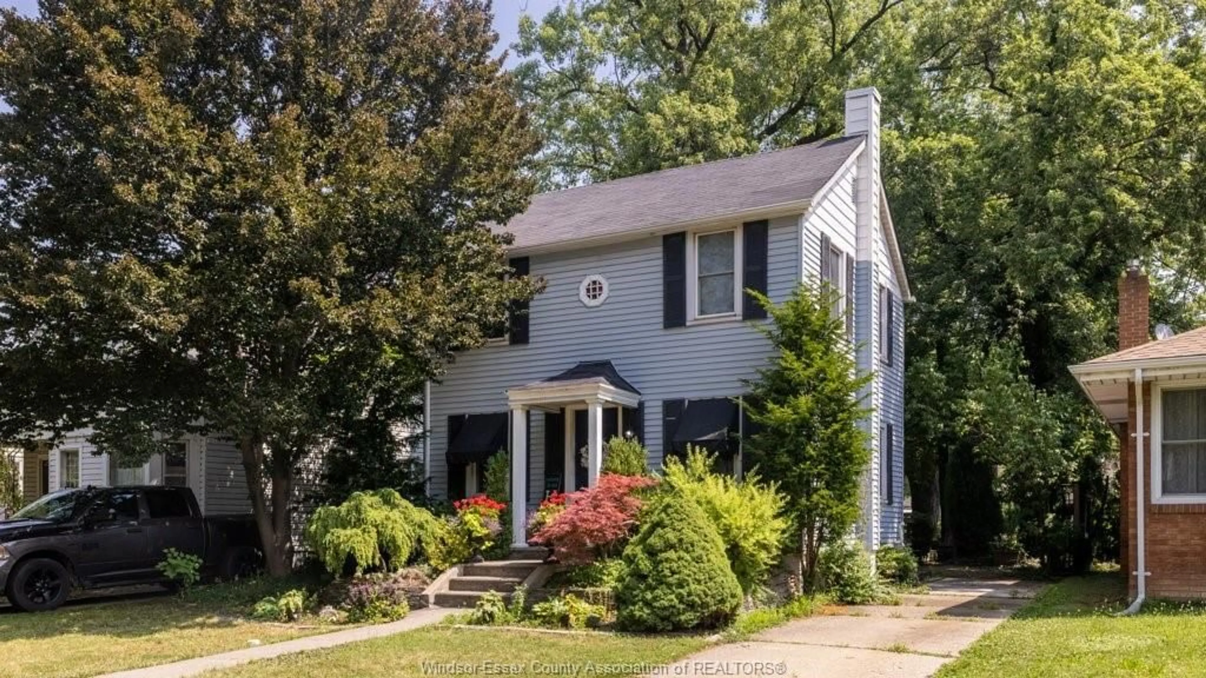 Home with vinyl exterior material, street for 856 JEFFERSON Blvd, Windsor Ontario N8S 2P8