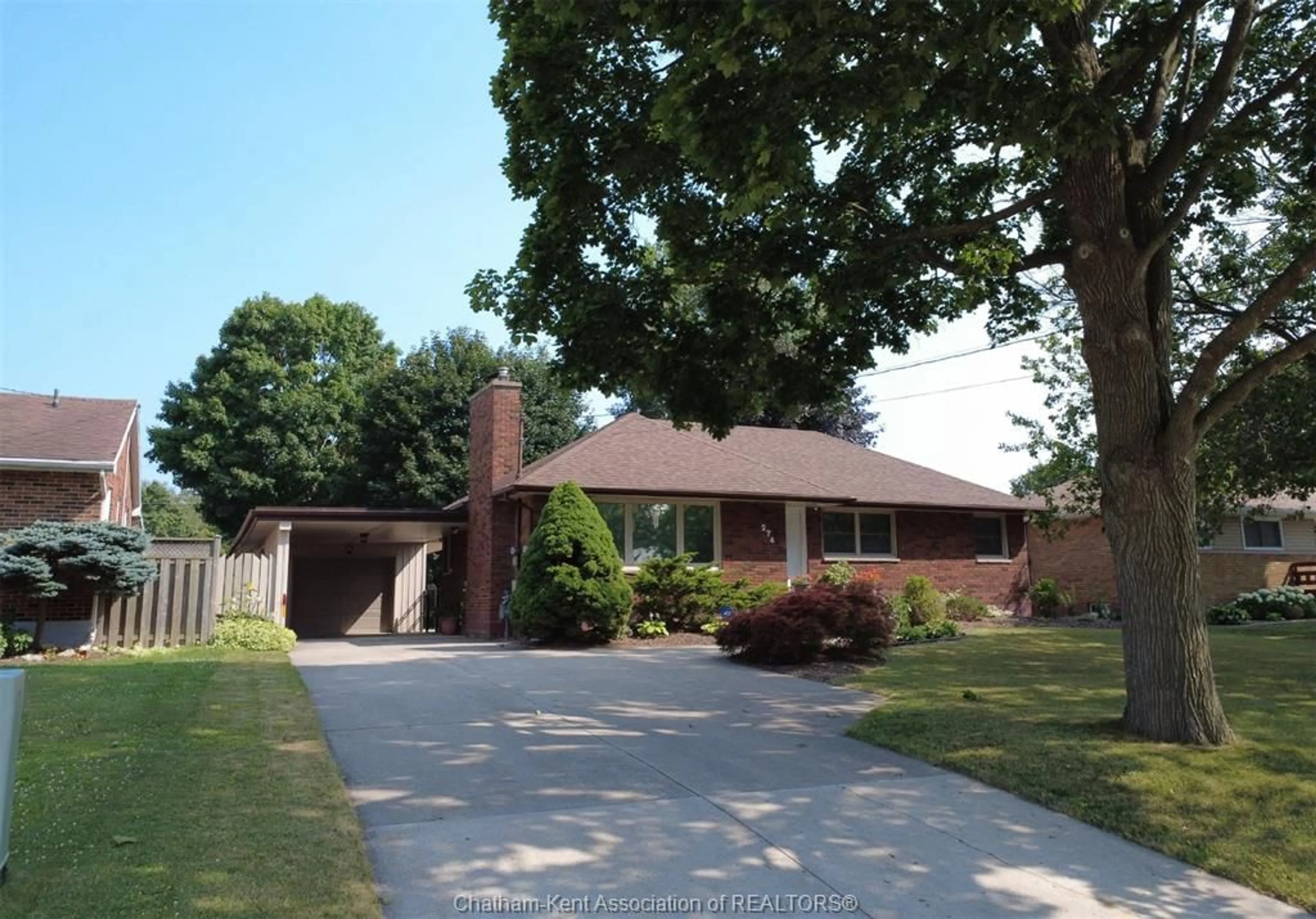 Home with brick exterior material, street for 274 TWEEDSMUIR Ave, Chatham Ontario N7M 4A4
