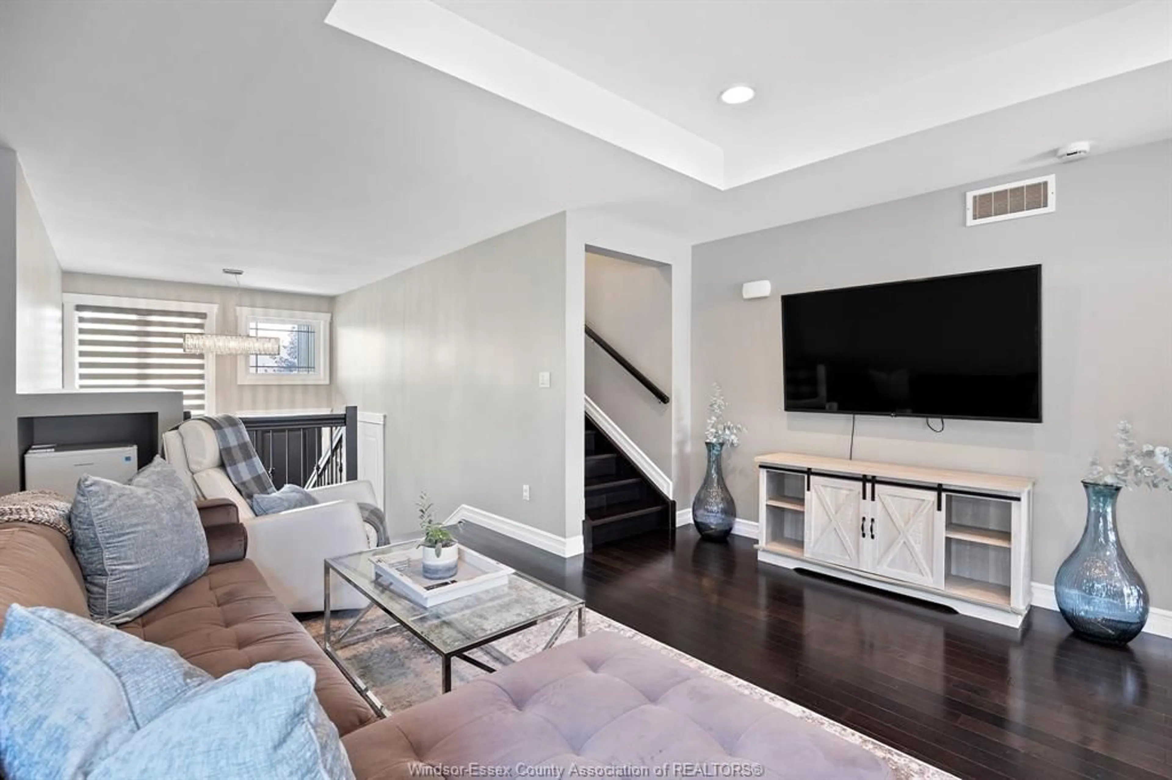 Living room with furniture, unknown for 11922 THISTLEDOWN Ave, Windsor Ontario N8P 0B6