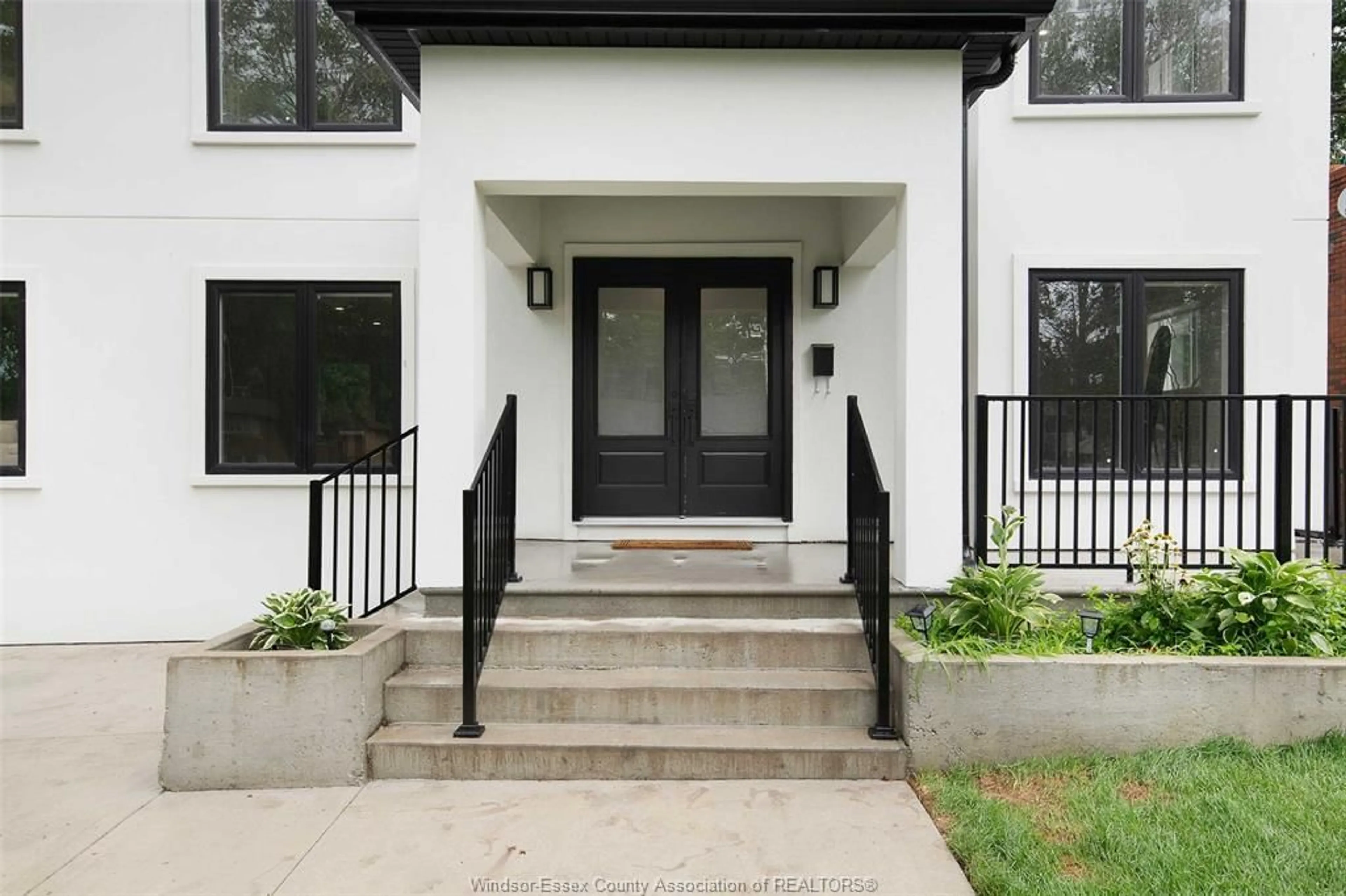 Indoor entryway for 2440 TODD Lane, LaSalle Ontario N9H 1K5