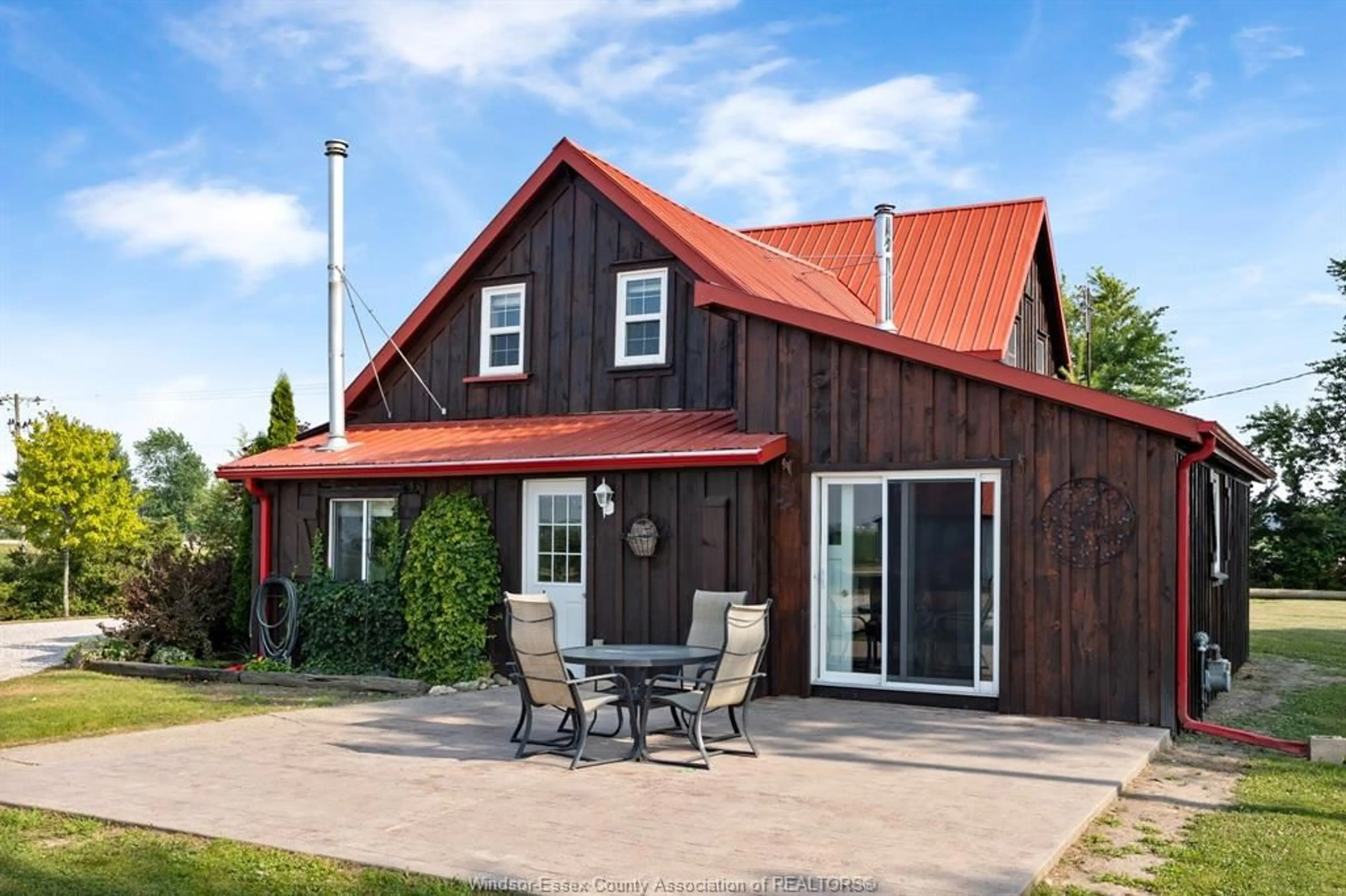 Patio, street for 130 COUNTY RD 27, Kingsville Ontario N8M 2X5