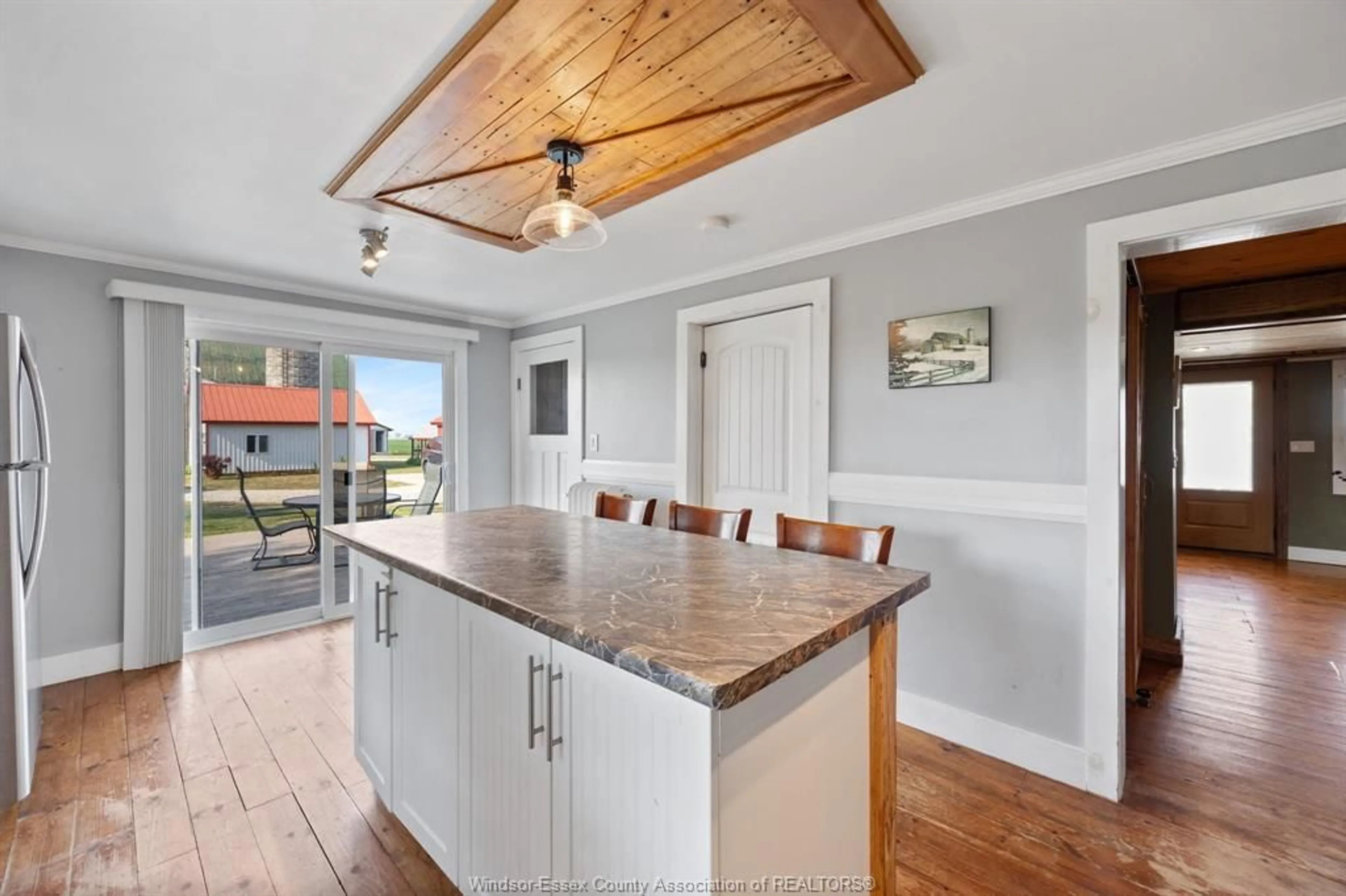 Open concept kitchen, unknown for 130 COUNTY RD 27, Kingsville Ontario N8M 2X5