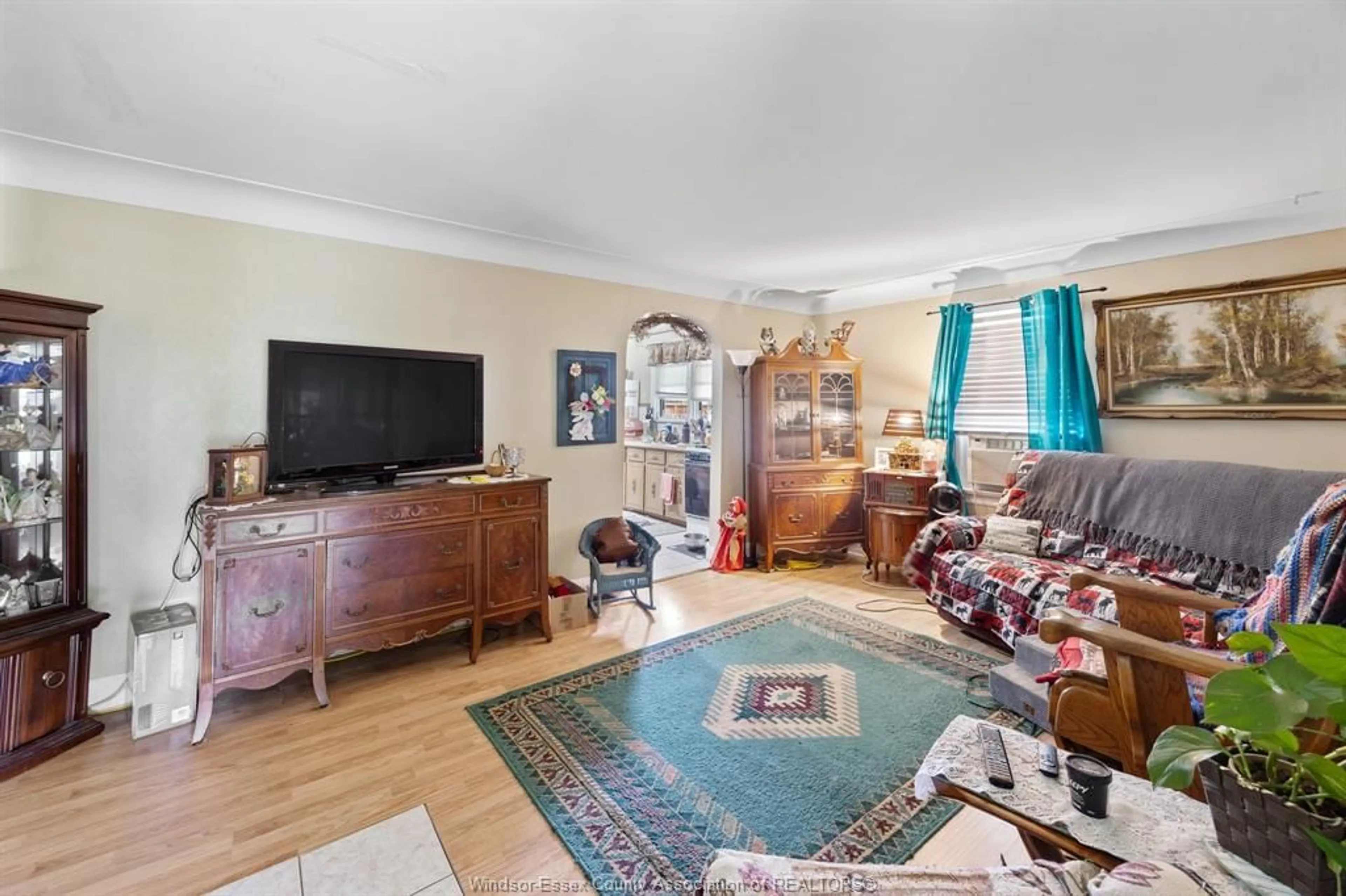 Living room with furniture, unknown for 1065 FORD Blvd, Windsor Ontario N8S 2G2
